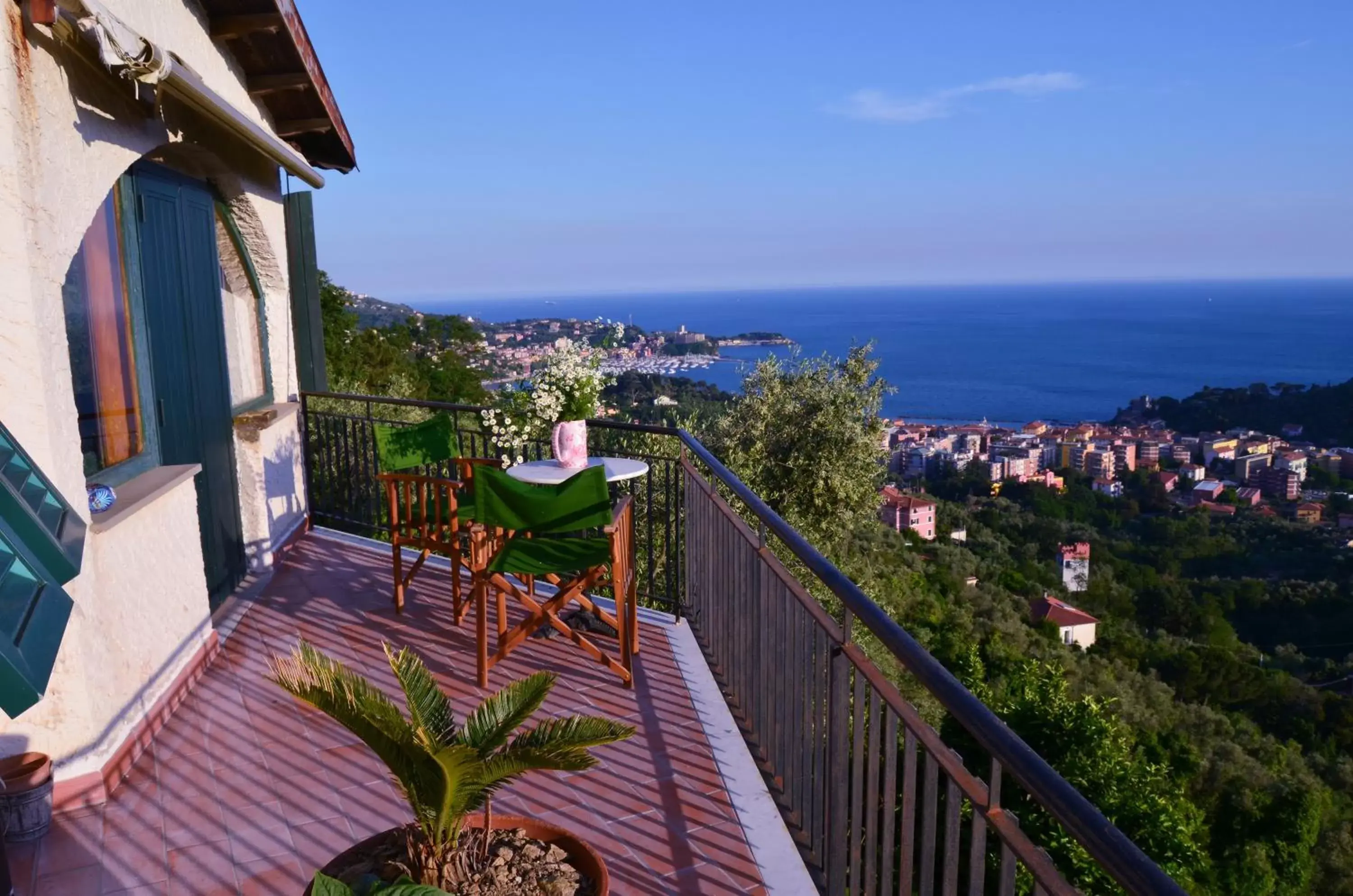 Balcony/Terrace in LA CASTELLANA Una Finestra sul Mare- Air Conditioned