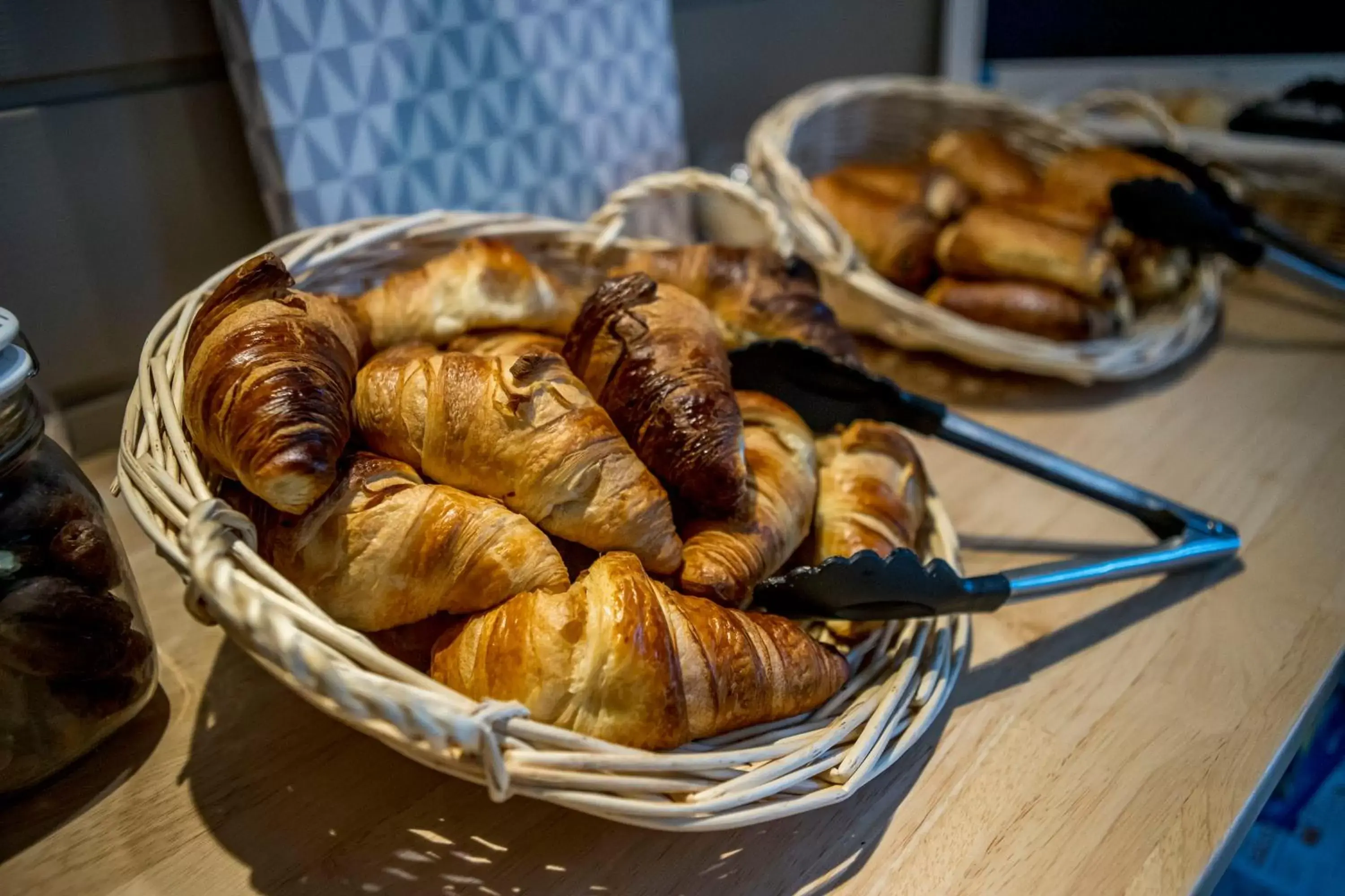 Breakfast, Food in Ostal Hotel Pau Universite