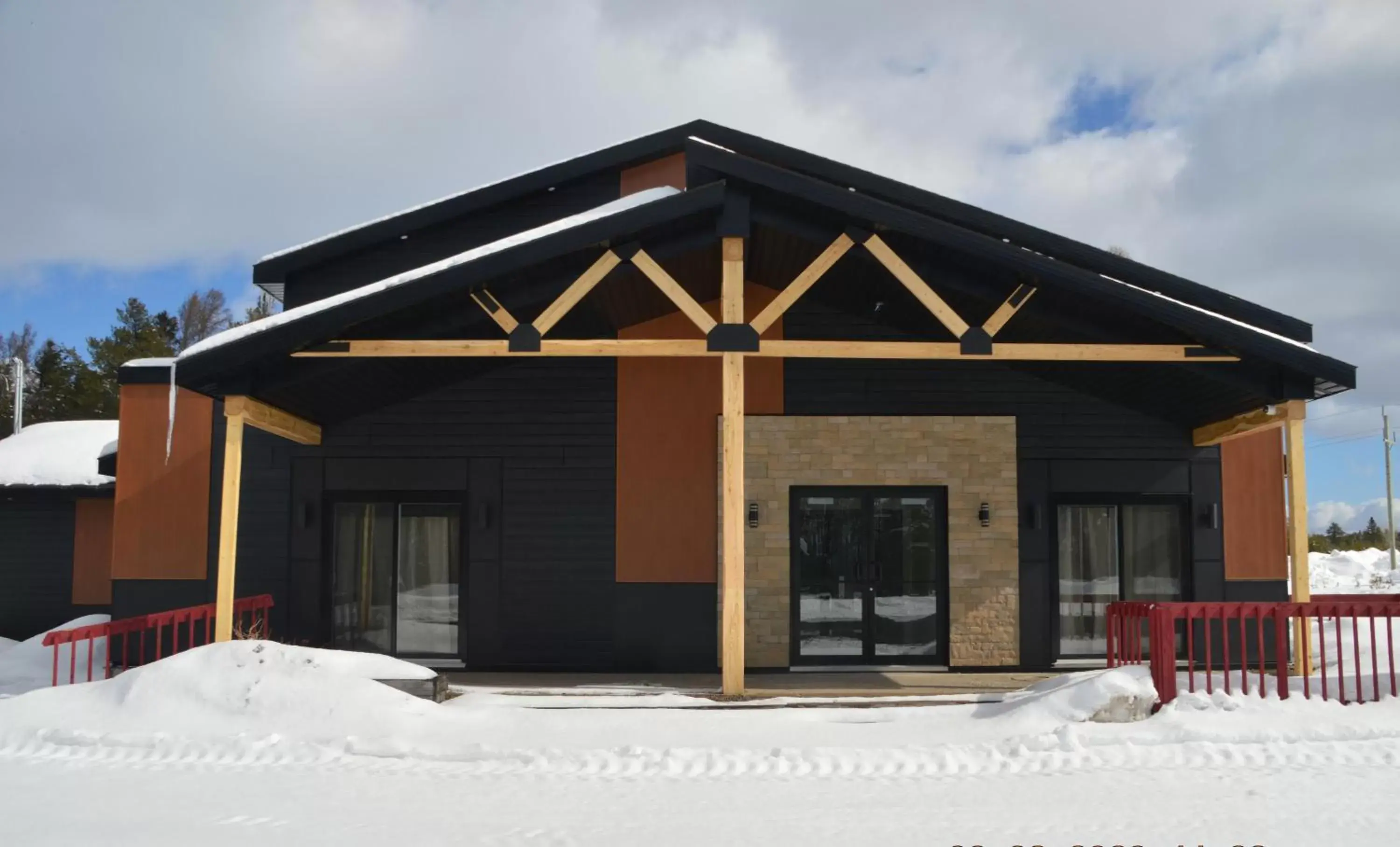 Property building, Winter in Motel St-Ambroise