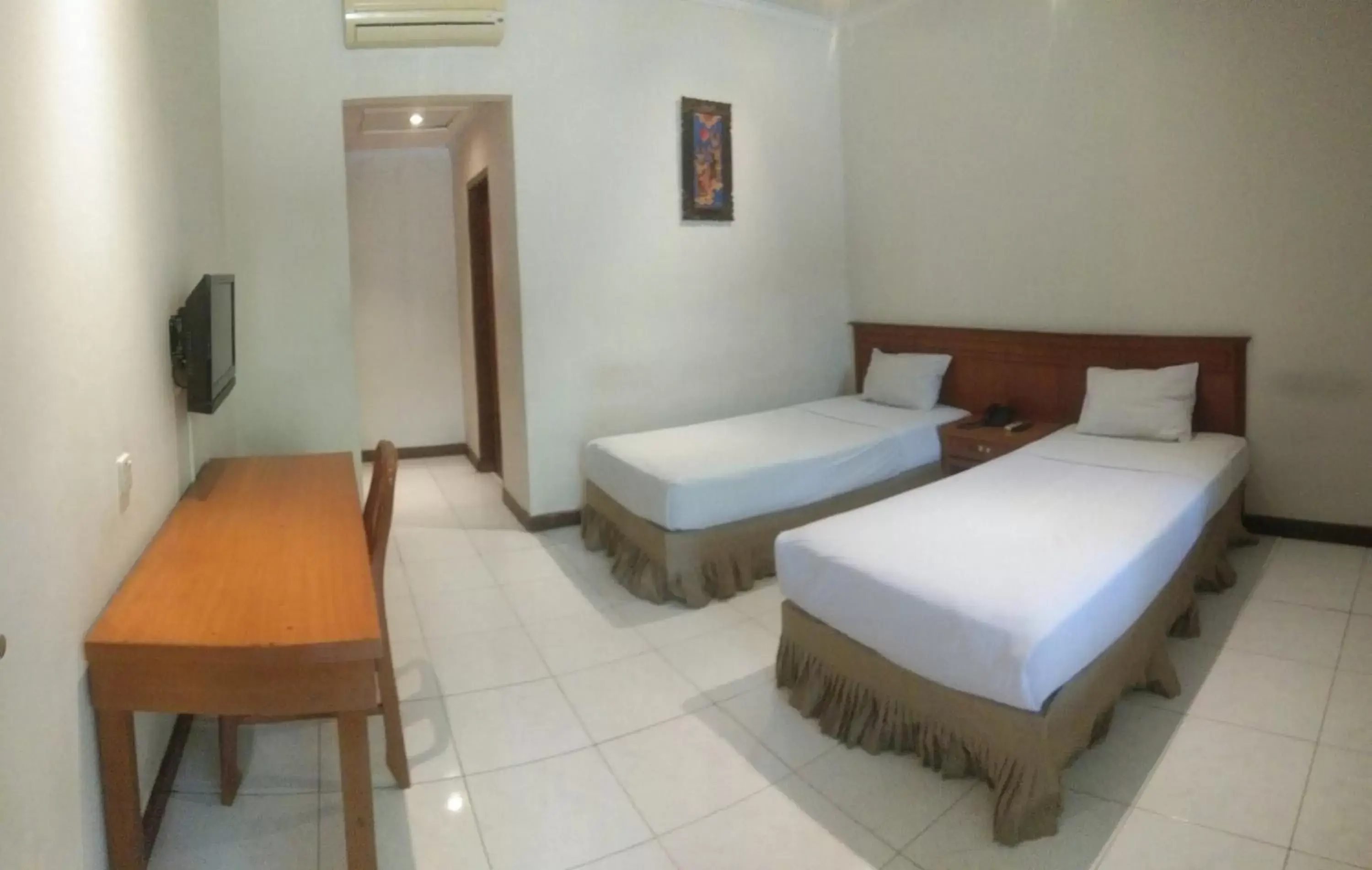 Bathroom, Bed in Mutiara Hotel and Convention
