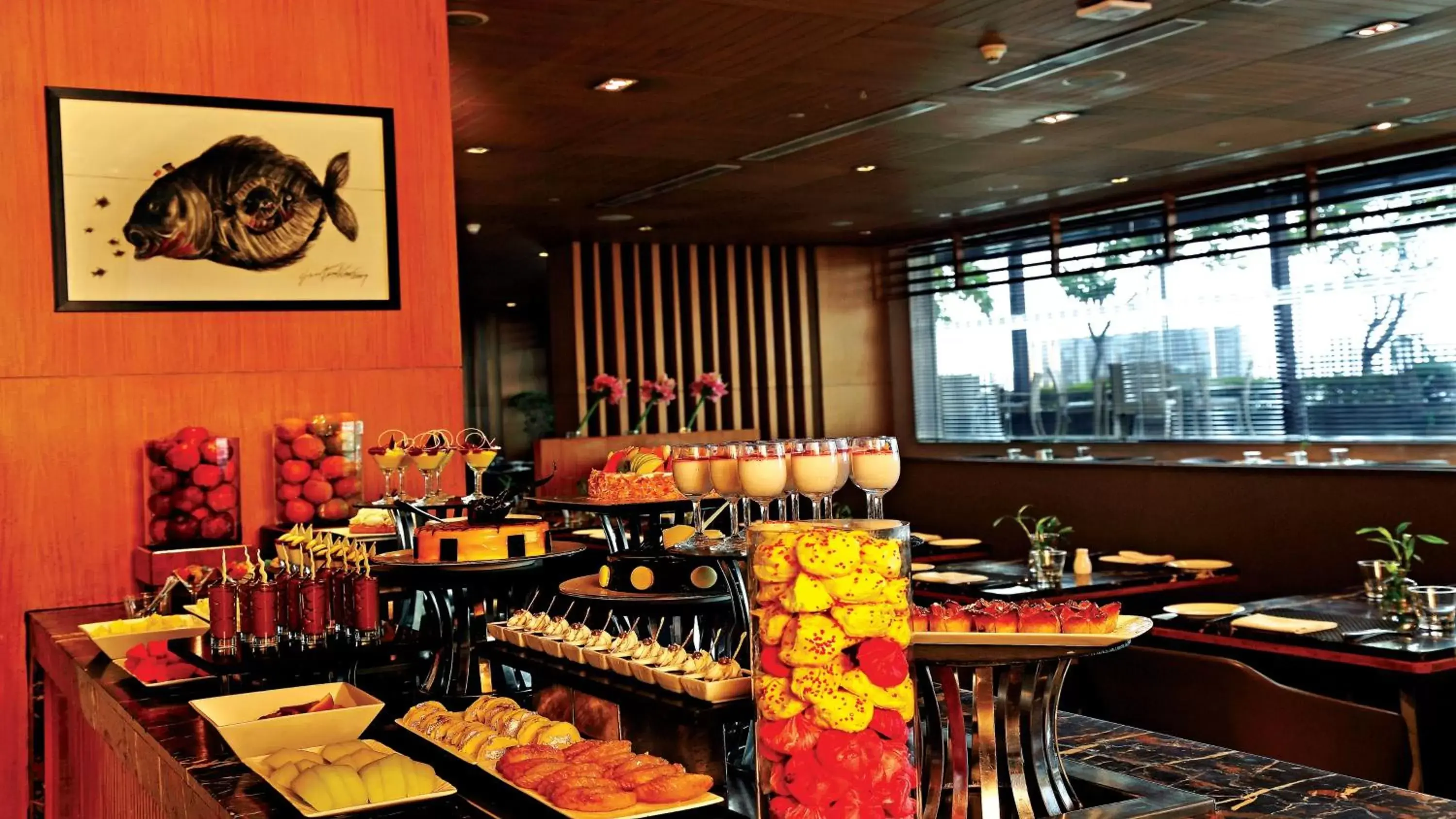 Restaurant/Places to Eat in Holiday Inn New Delhi Mayur Vihar Noida, an IHG Hotel