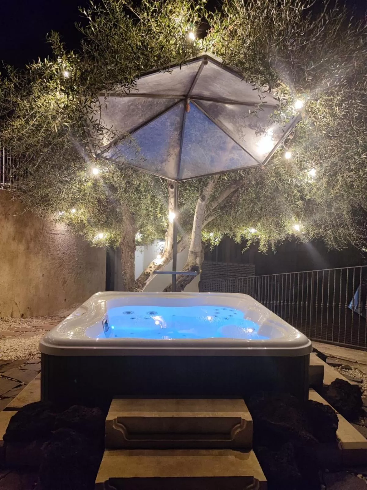 Hot Tub in Don Vittorio Country Village