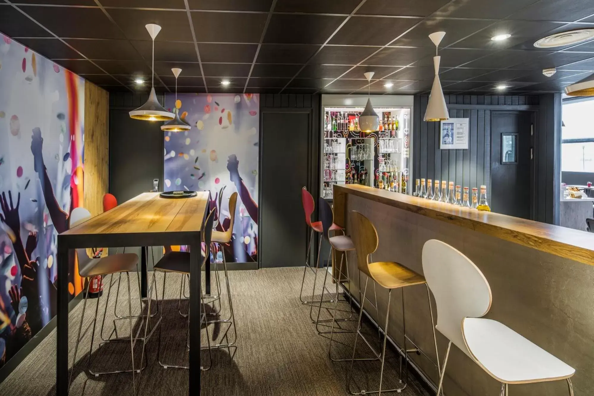 Lounge or bar in ibis Boulogne sur Mer Centre les Ports