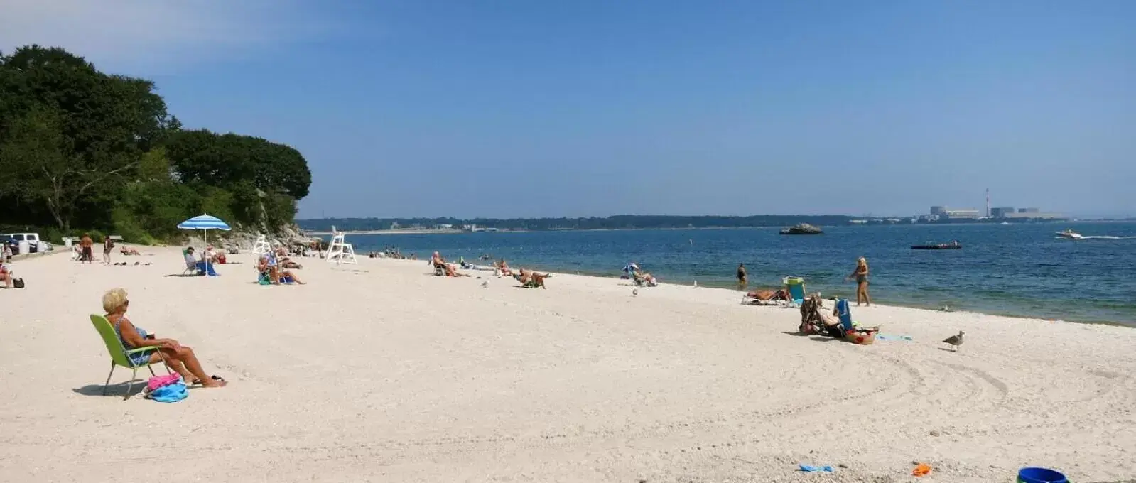 Beach in The Niantic Inn