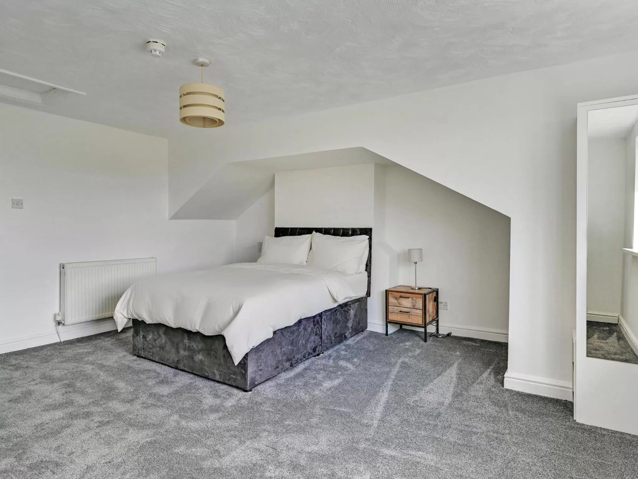 Photo of the whole room in Albert View Rooms