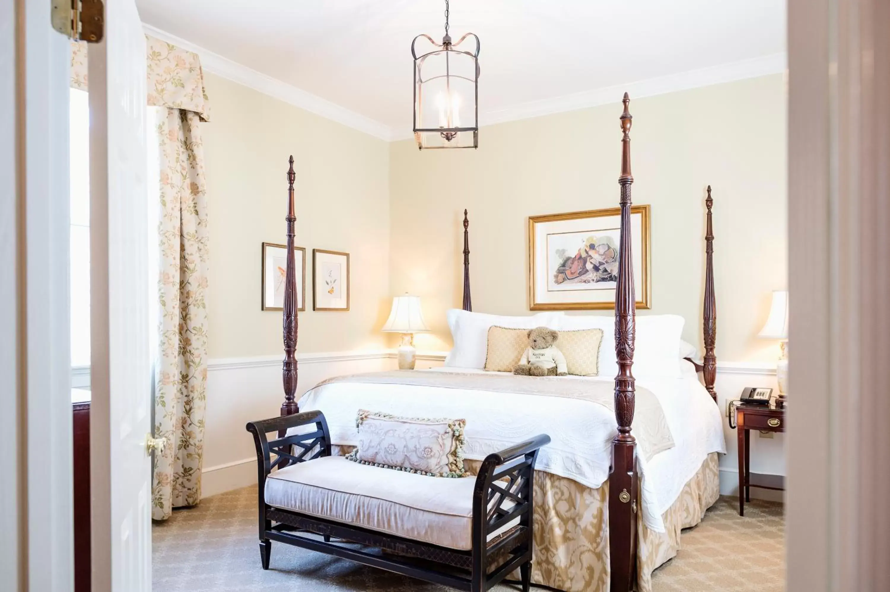 Governor's Suite in Planters Inn - Charleston Governor's Suite in Planters Inn - Charleston