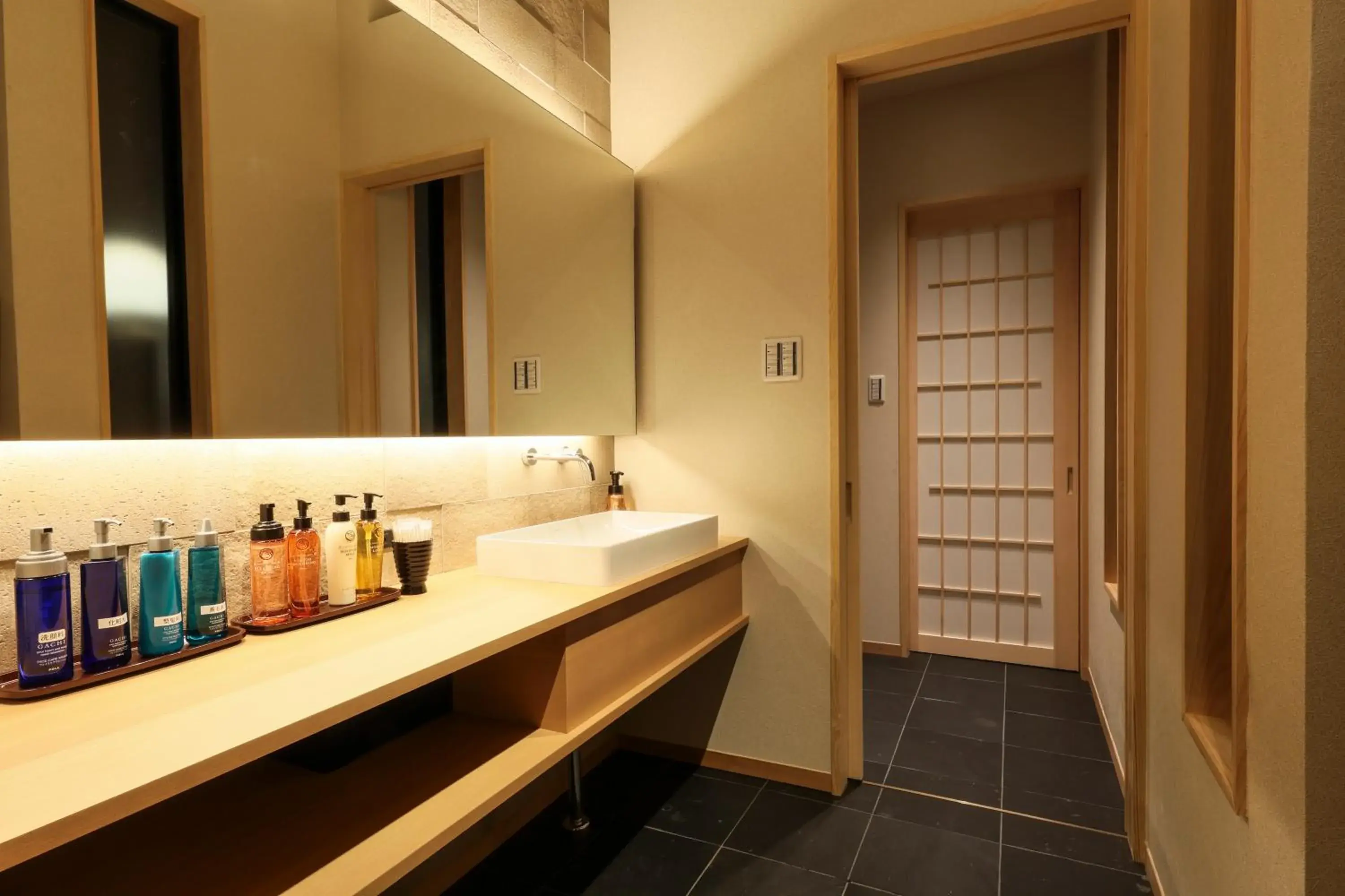 Bathroom in Arima Hot spring Ryokan Hanamusubi