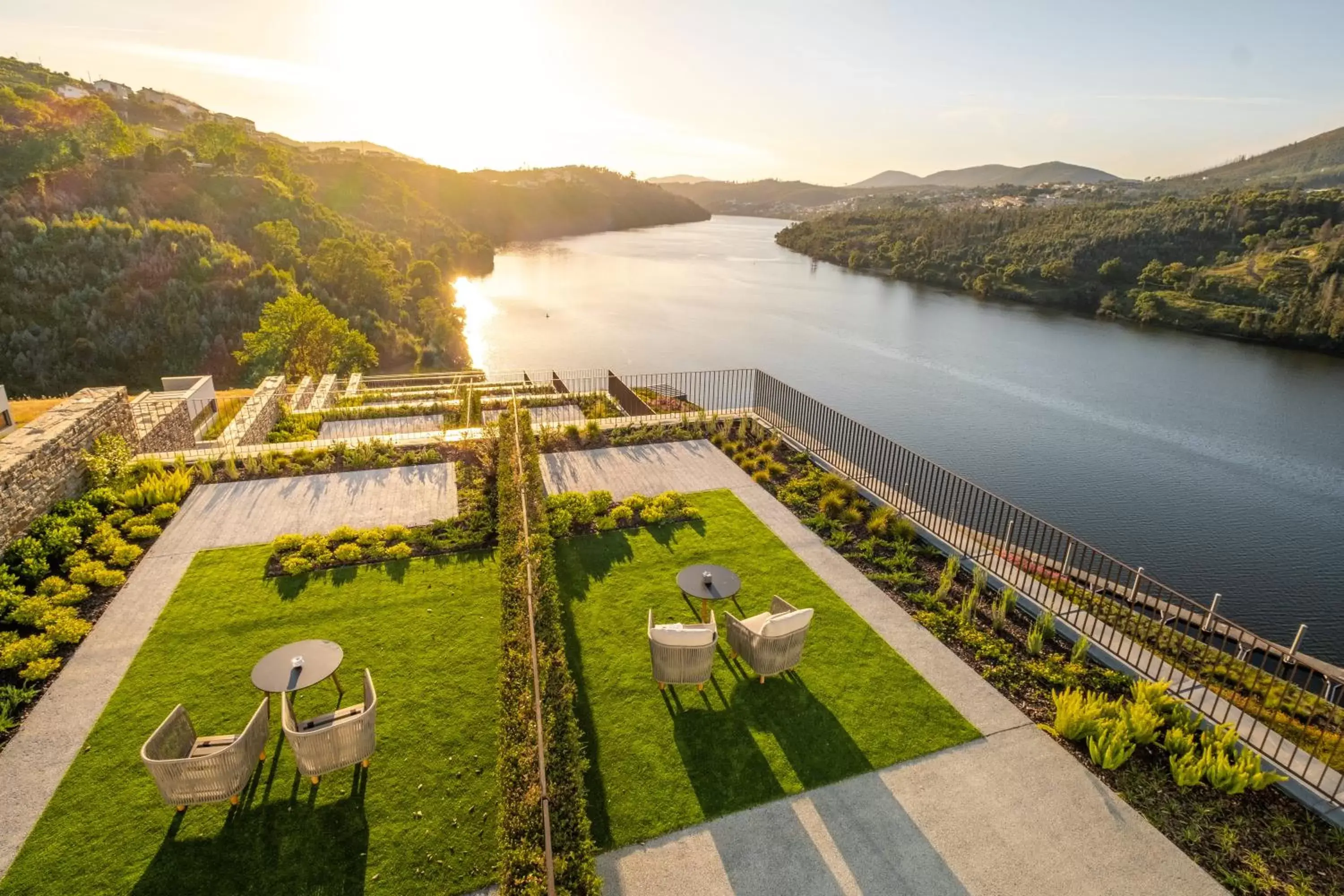 Garden view in Octant Douro