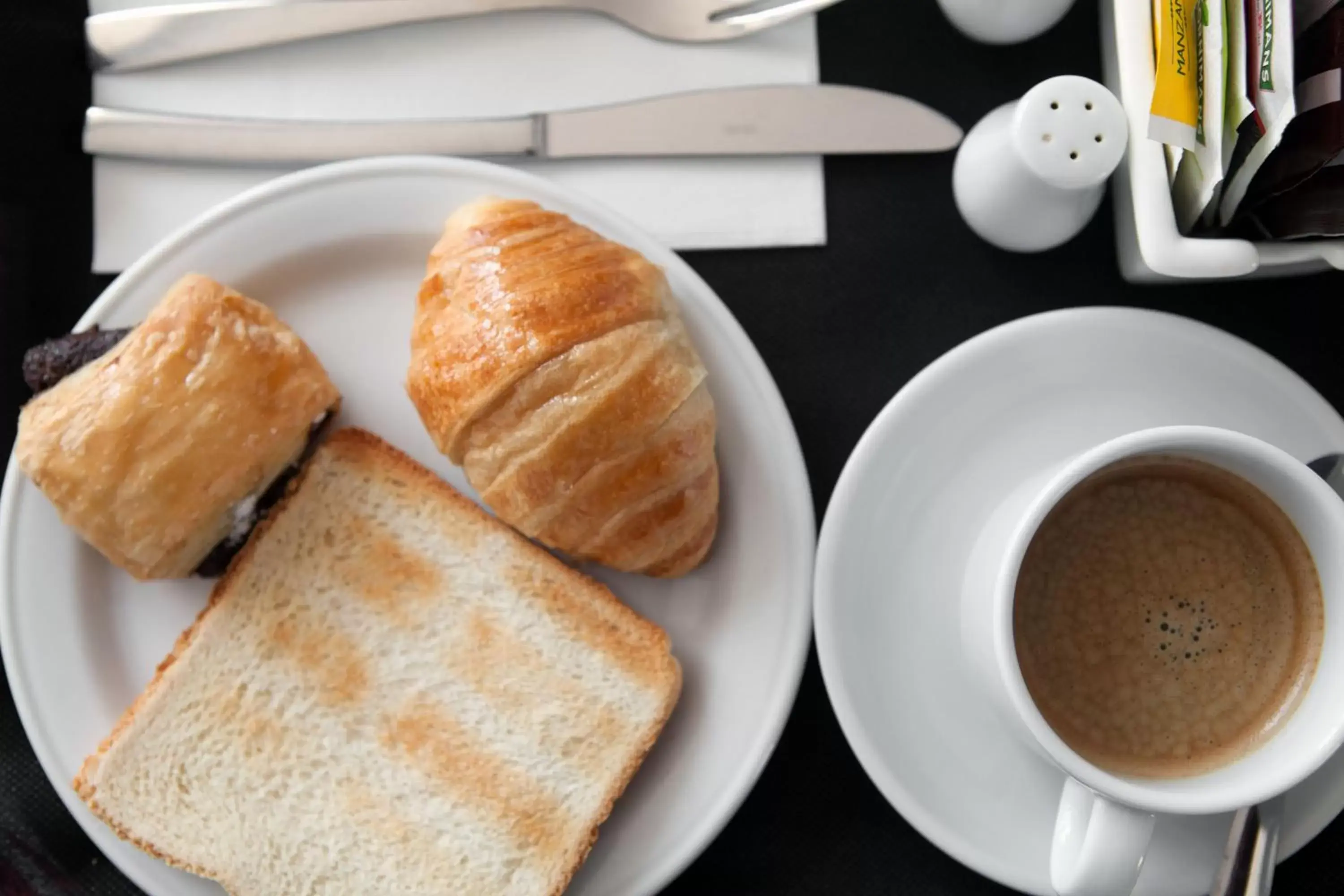 Continental breakfast in Soho Boutique Congreso Continental breakfast in Soho Boutique Congreso