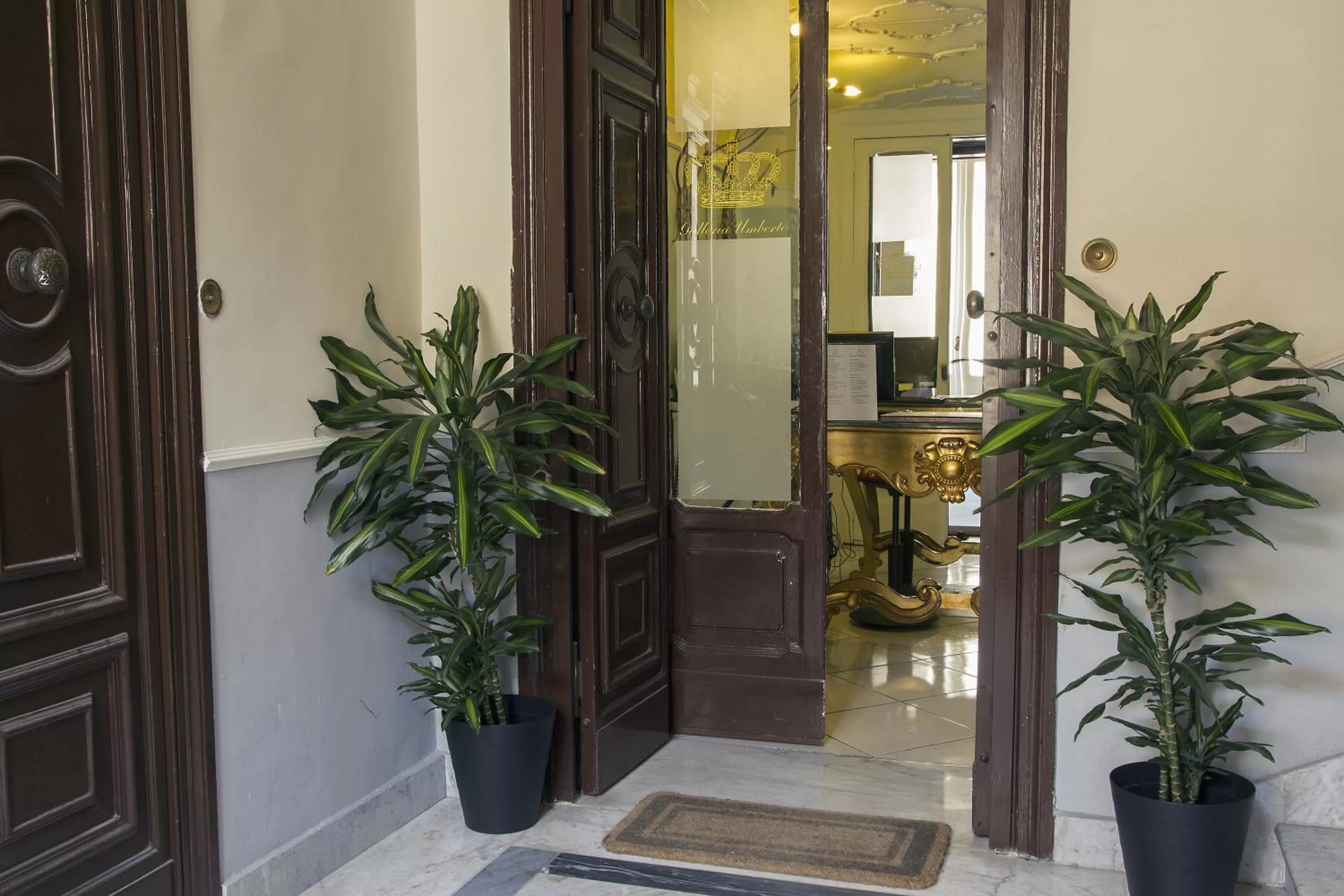 Facade/entrance in B&B Art Suite Santa Brigida