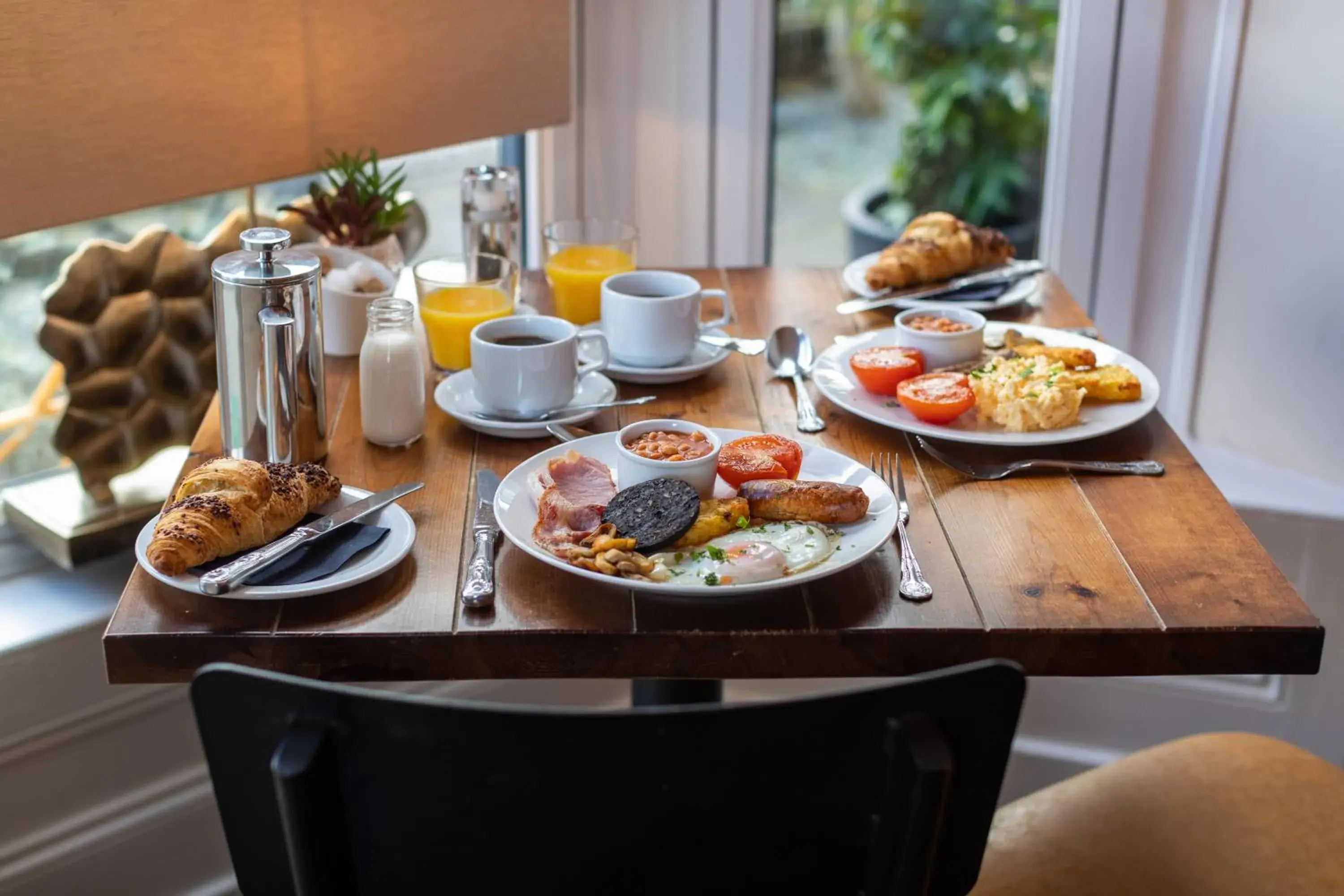 English/Irish breakfast in Holly Lodge Guest House with FREE off site health club