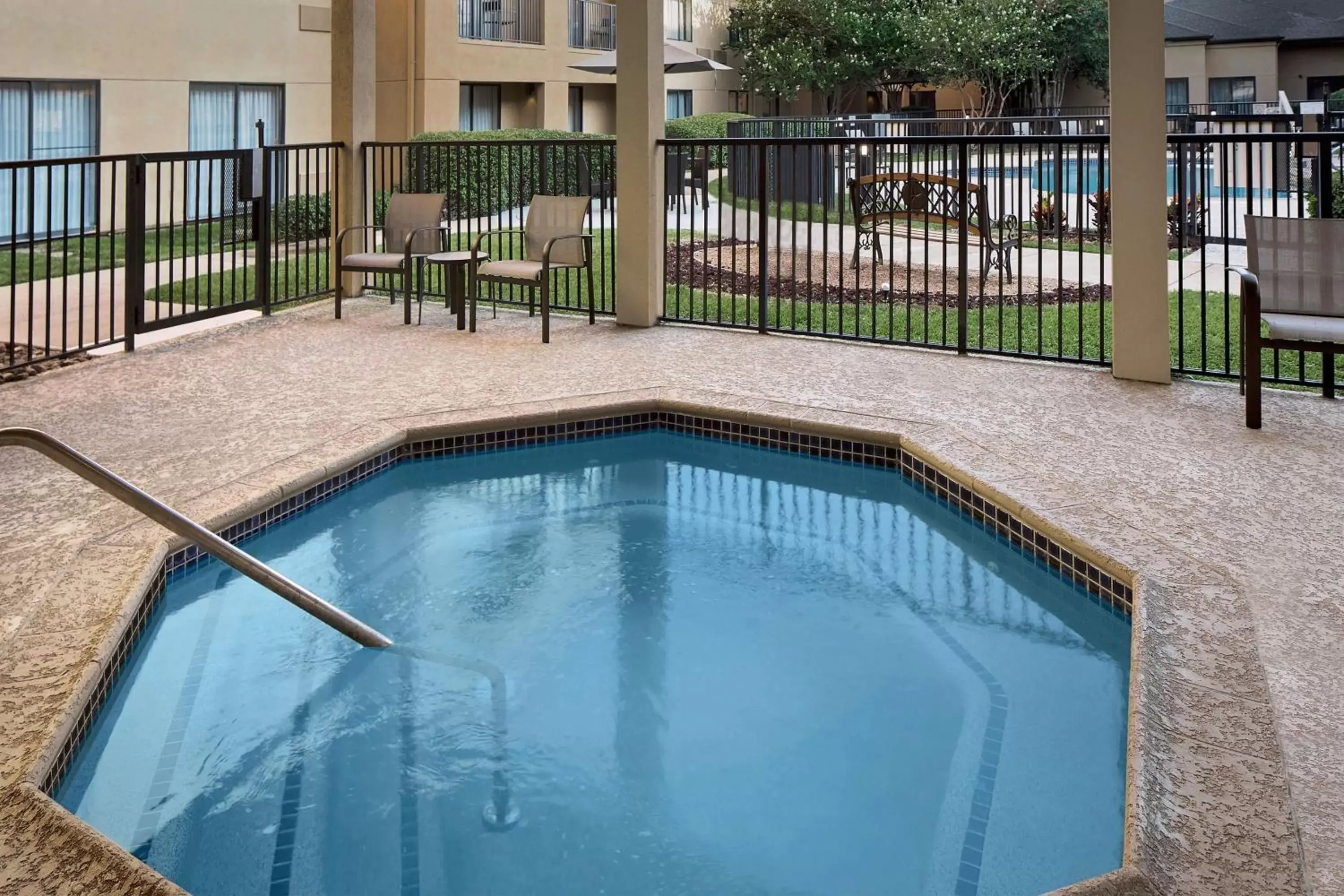 Swimming Pool in Courtyard Houston Westchase
