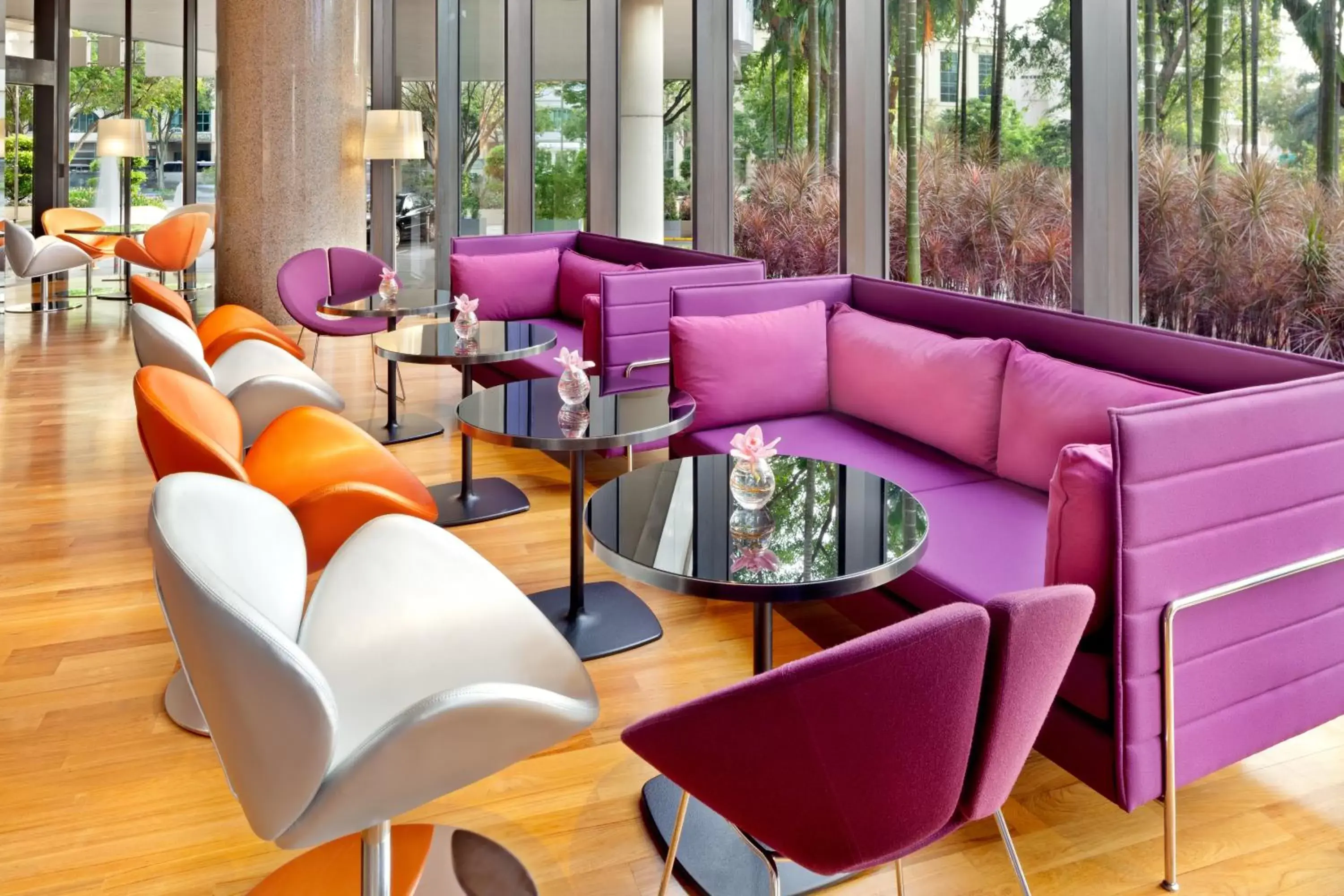Property building, Lounge/Bar in Holiday Inn Singapore Atrium, an IHG Hotel