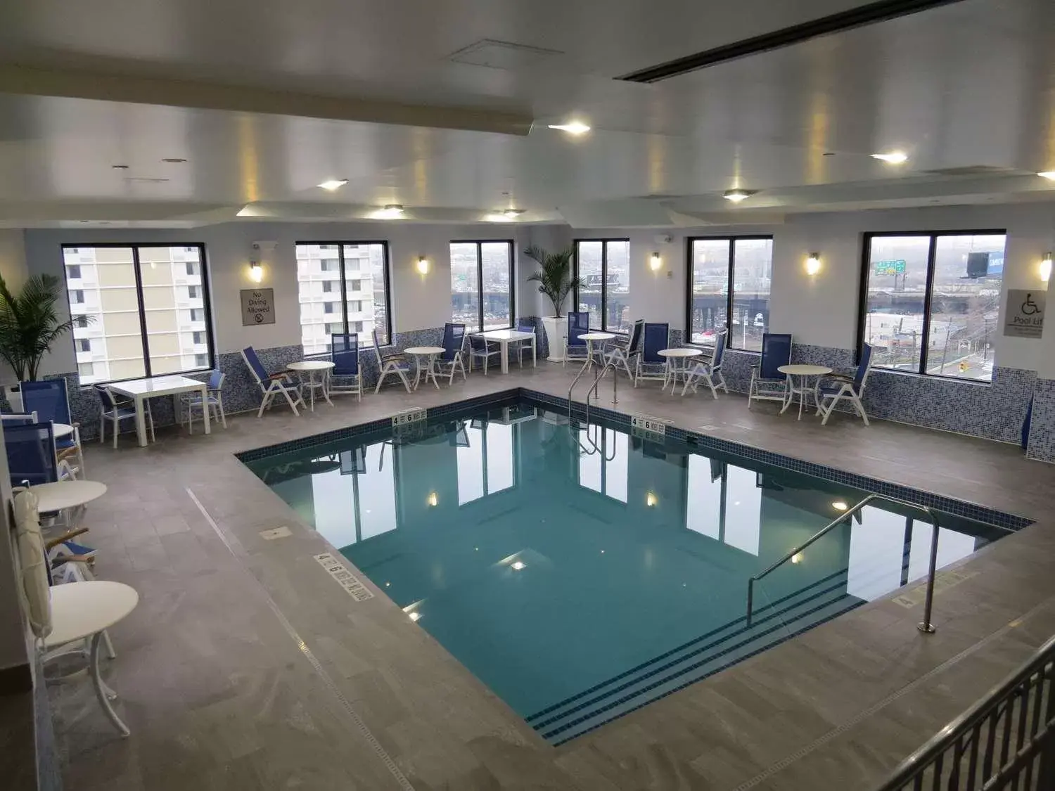 Swimming pool in Best Western Premier NYC Gateway Hotel