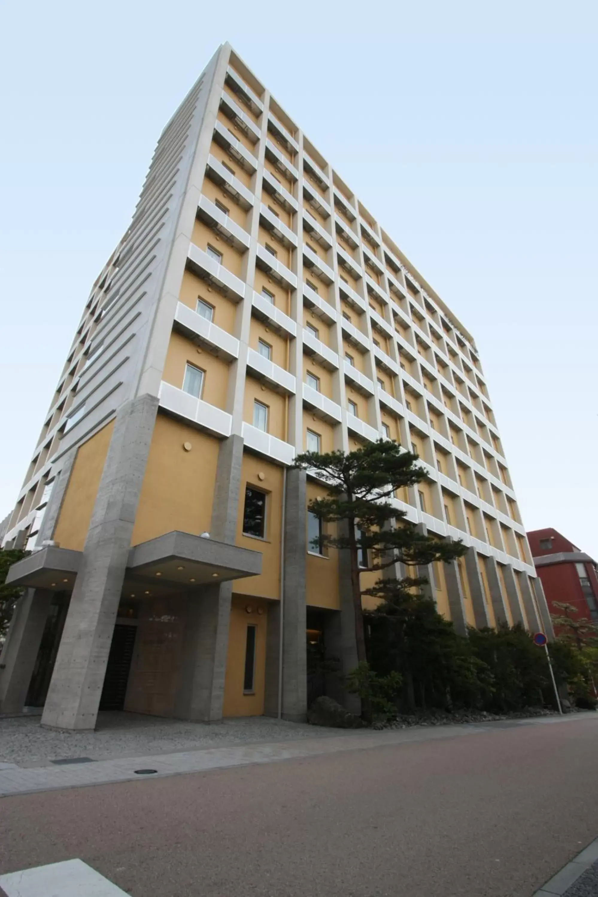 Facade/entrance, Property Building in Uozu Manten Hotel Ekimae