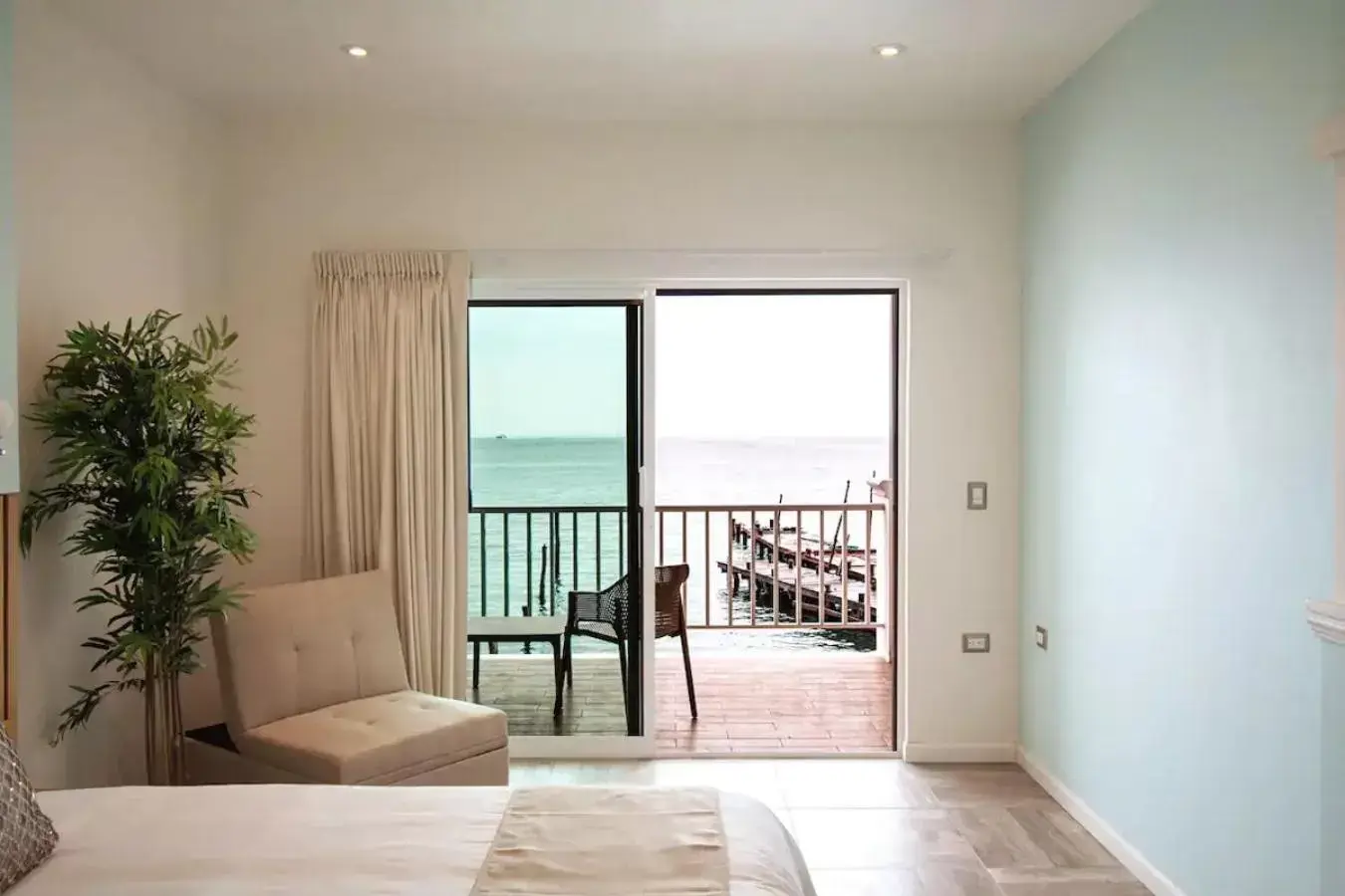 Bedroom in Ocean Suites Bartolome