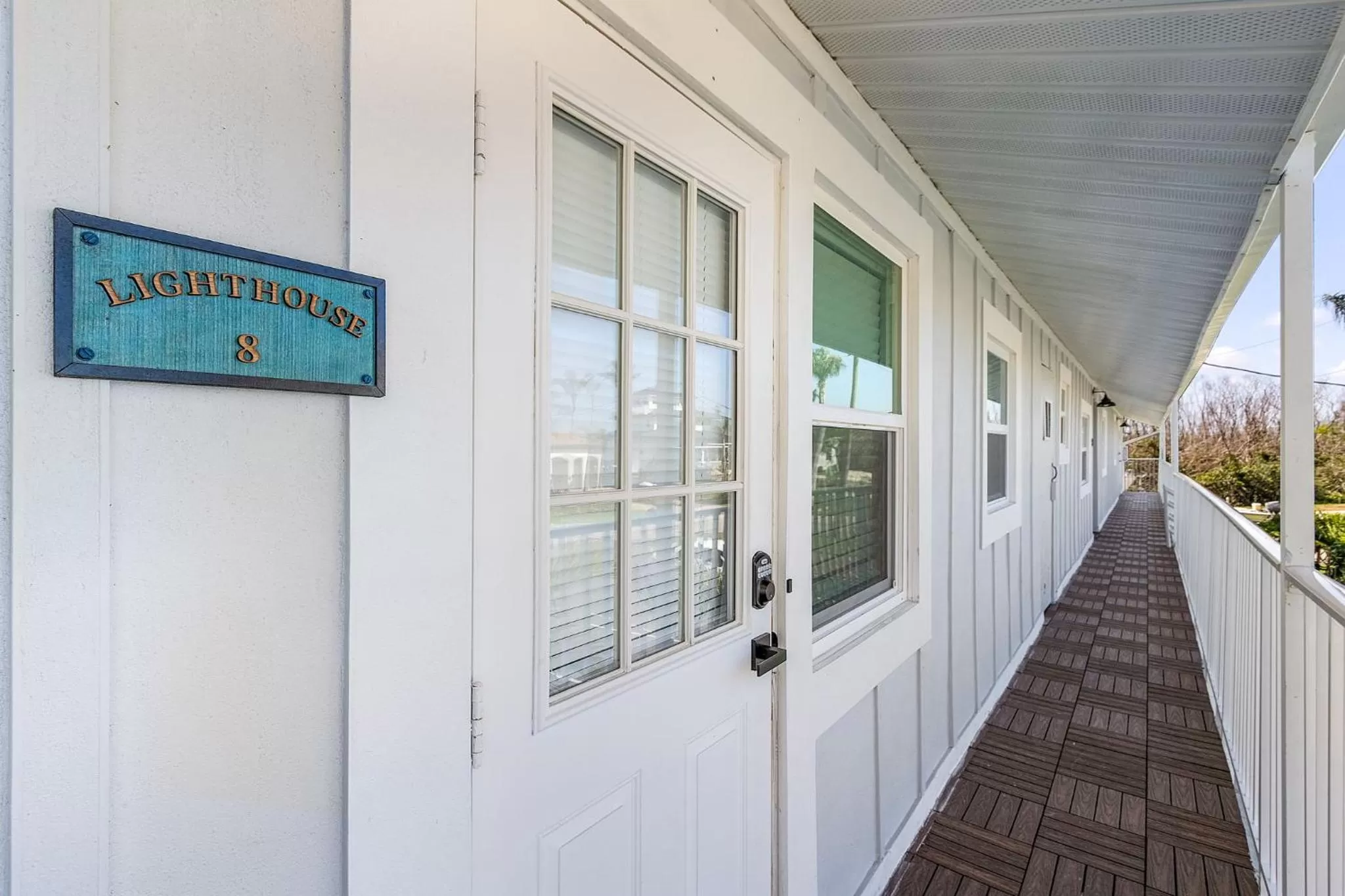 Property building in Matlacha on Shoreview