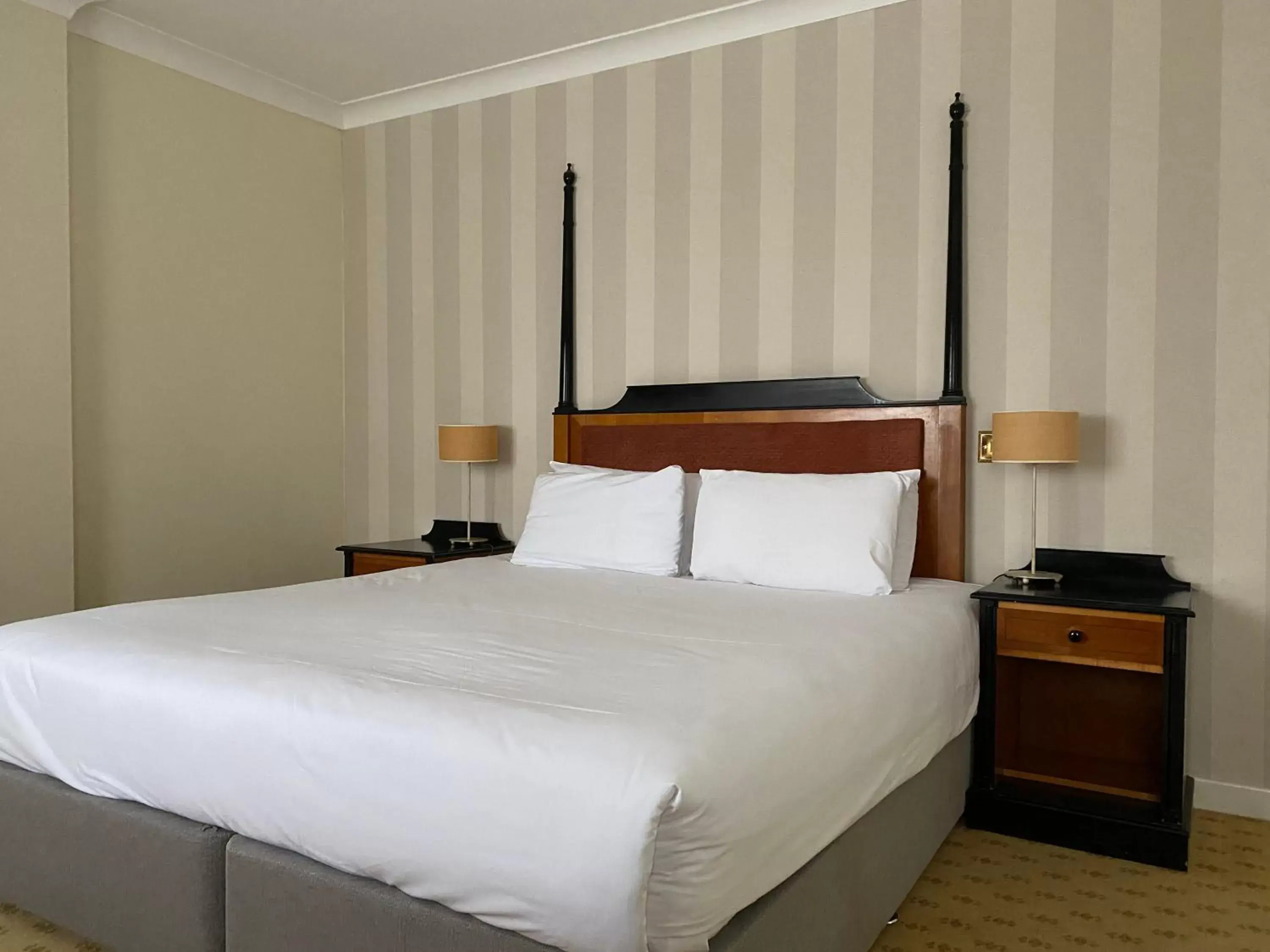 Bedroom, Bed in Brook Mollington Banastre Hotel & Spa