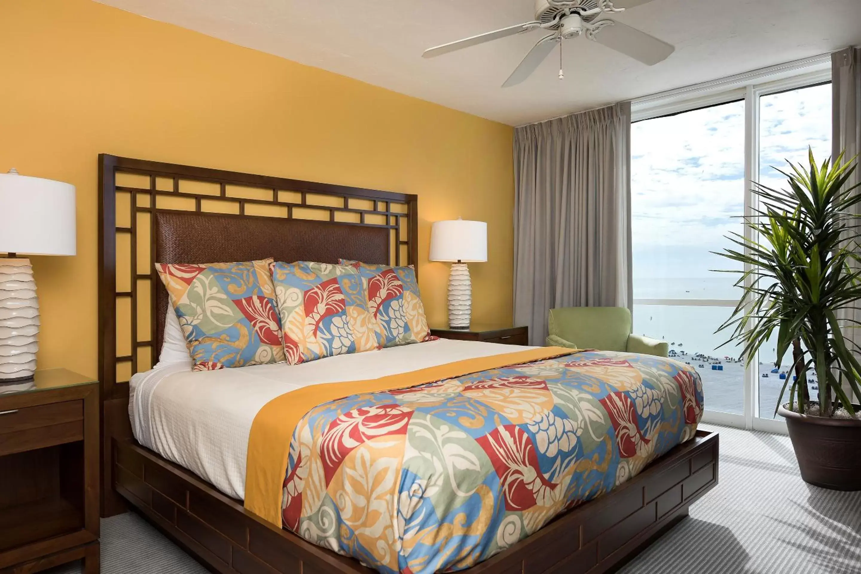 Bedroom, Bed in GullWing Beach Resort