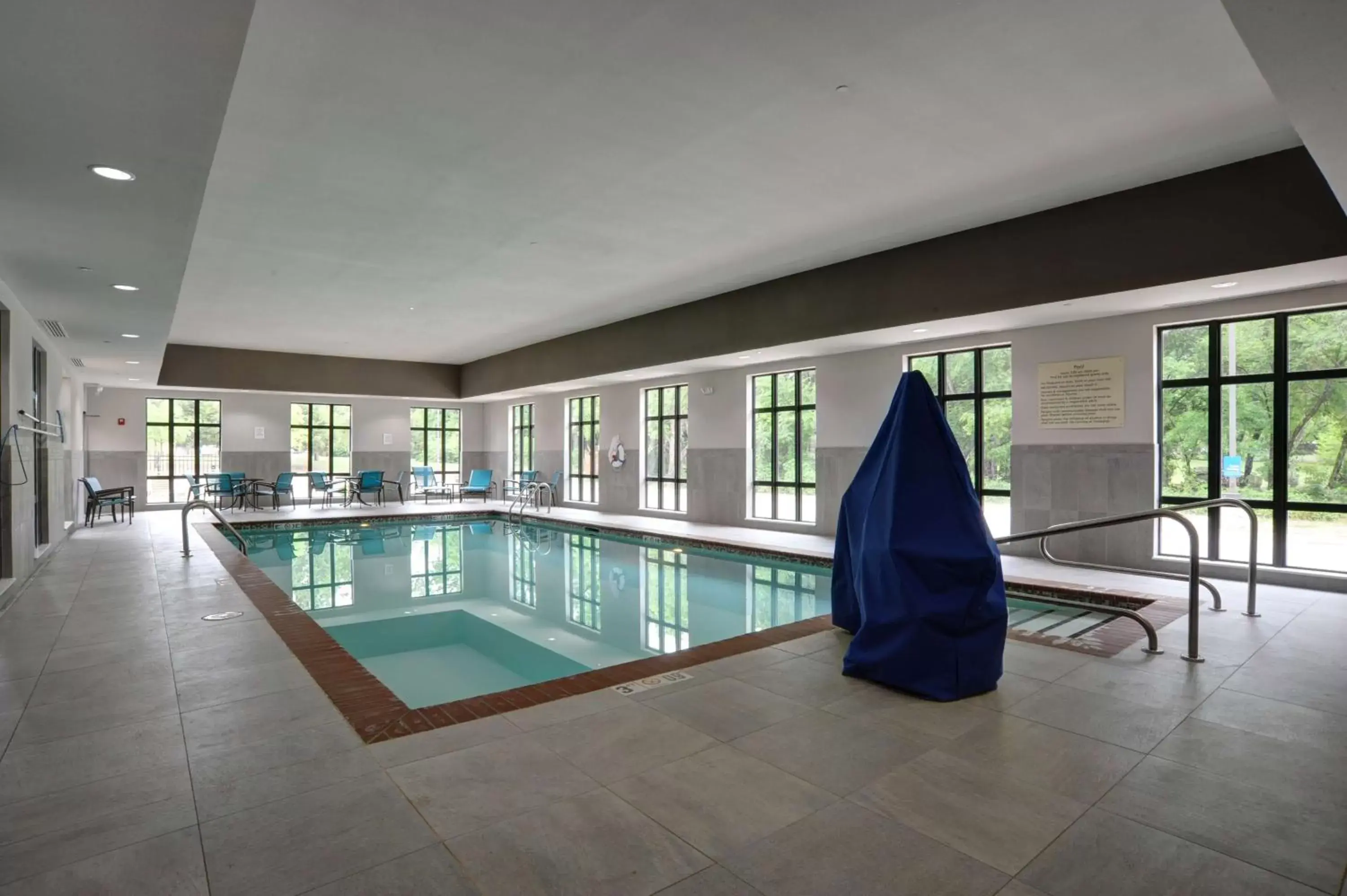 Pool view, Swimming Pool in Hampton Inn & Suites Ardmore