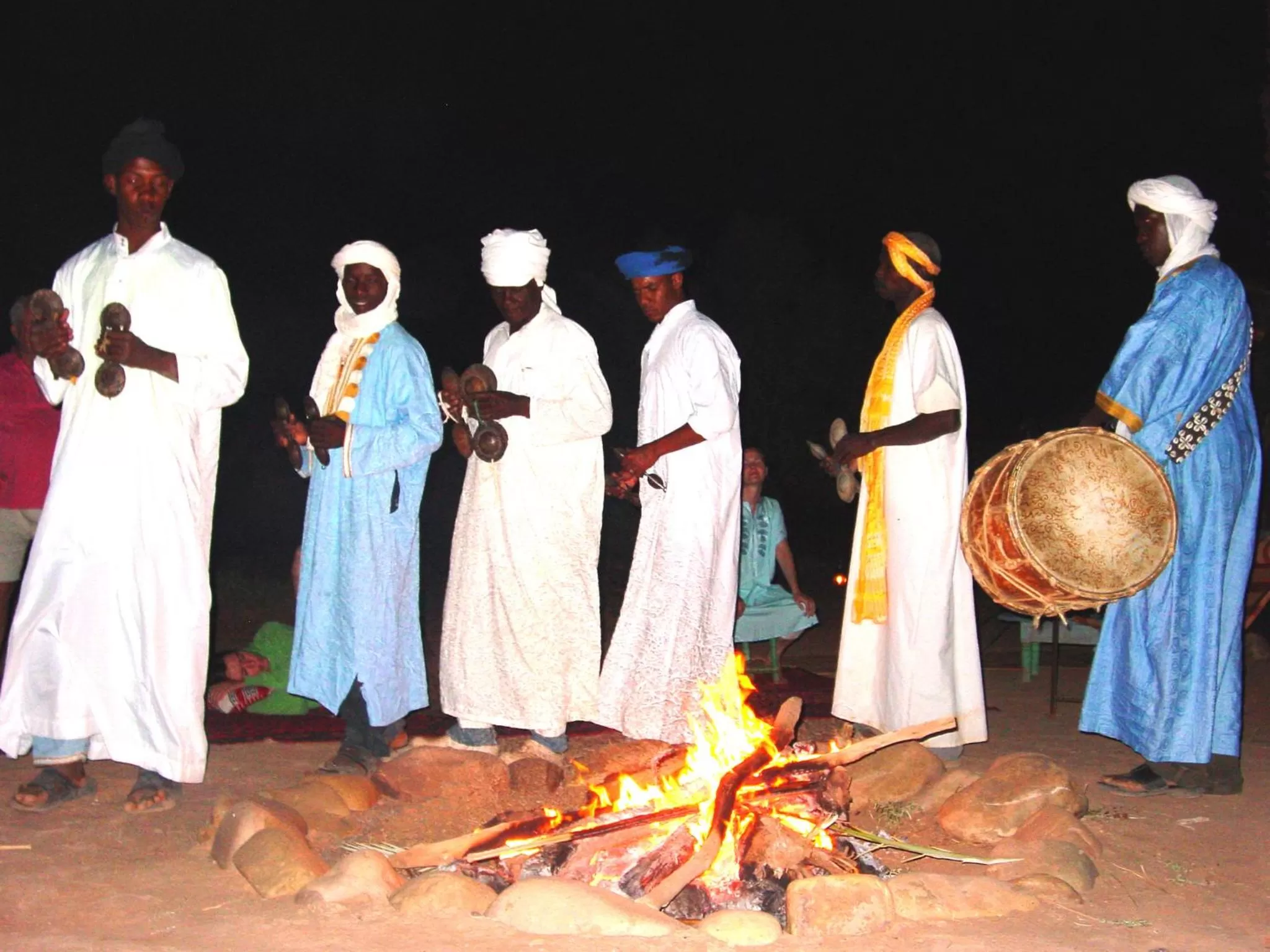 Entertainment in Dar Paru