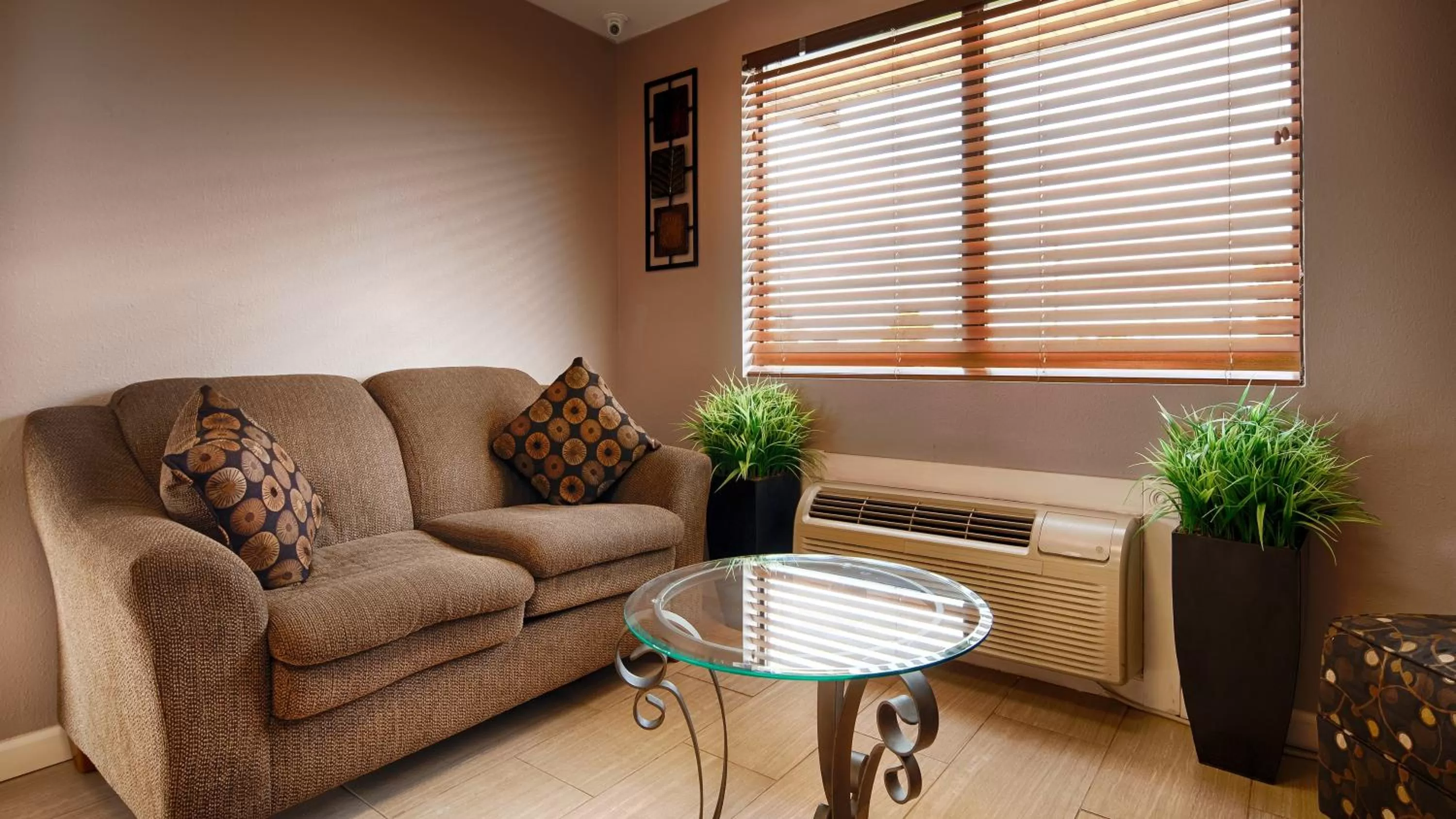 Lobby or reception in Super 8 by Wyndham McGehee