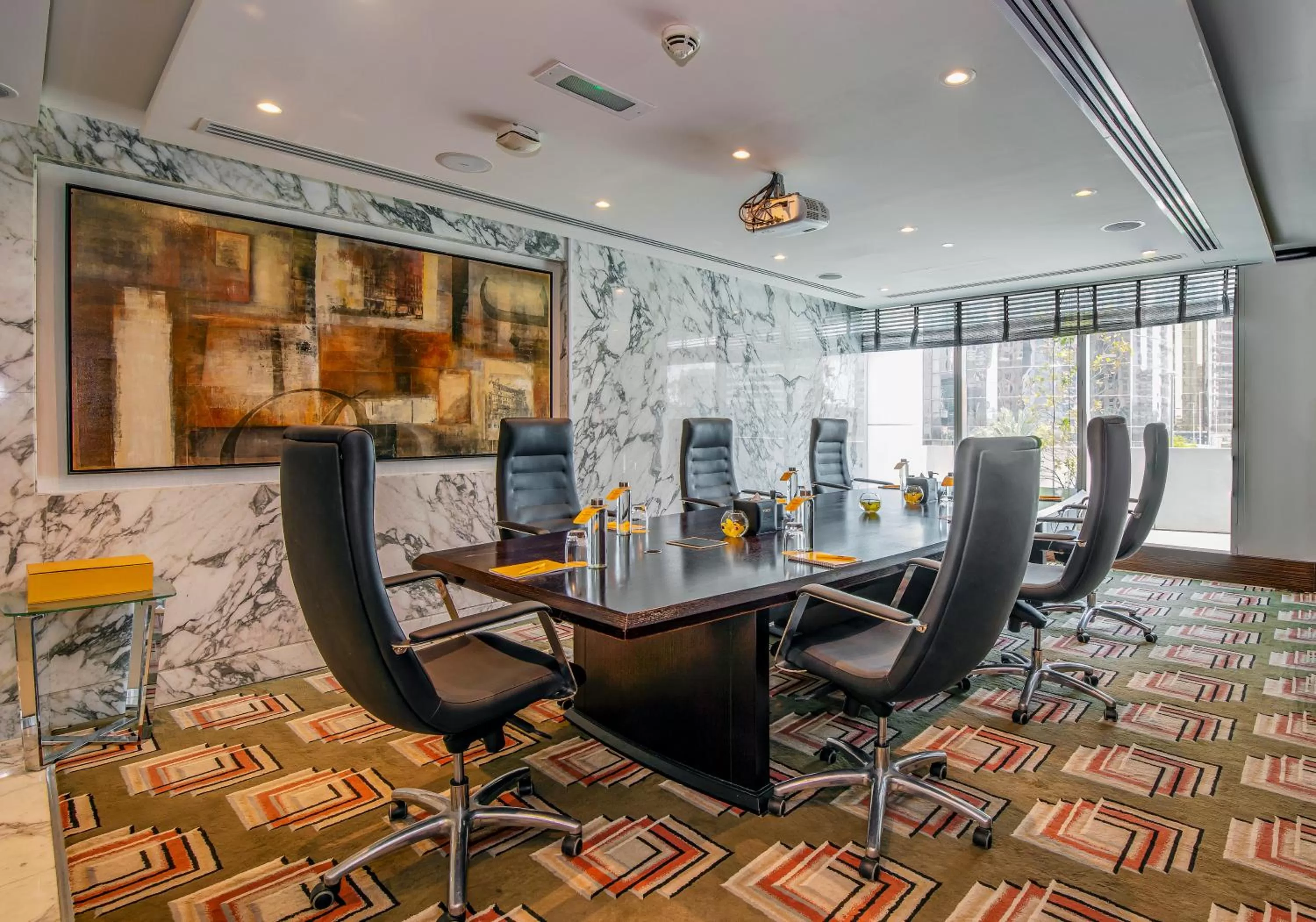 Business facilities in voco - Bonnington Dubai by IHG