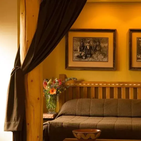 Bed, Seating Area in The Lodge at Santa Fe