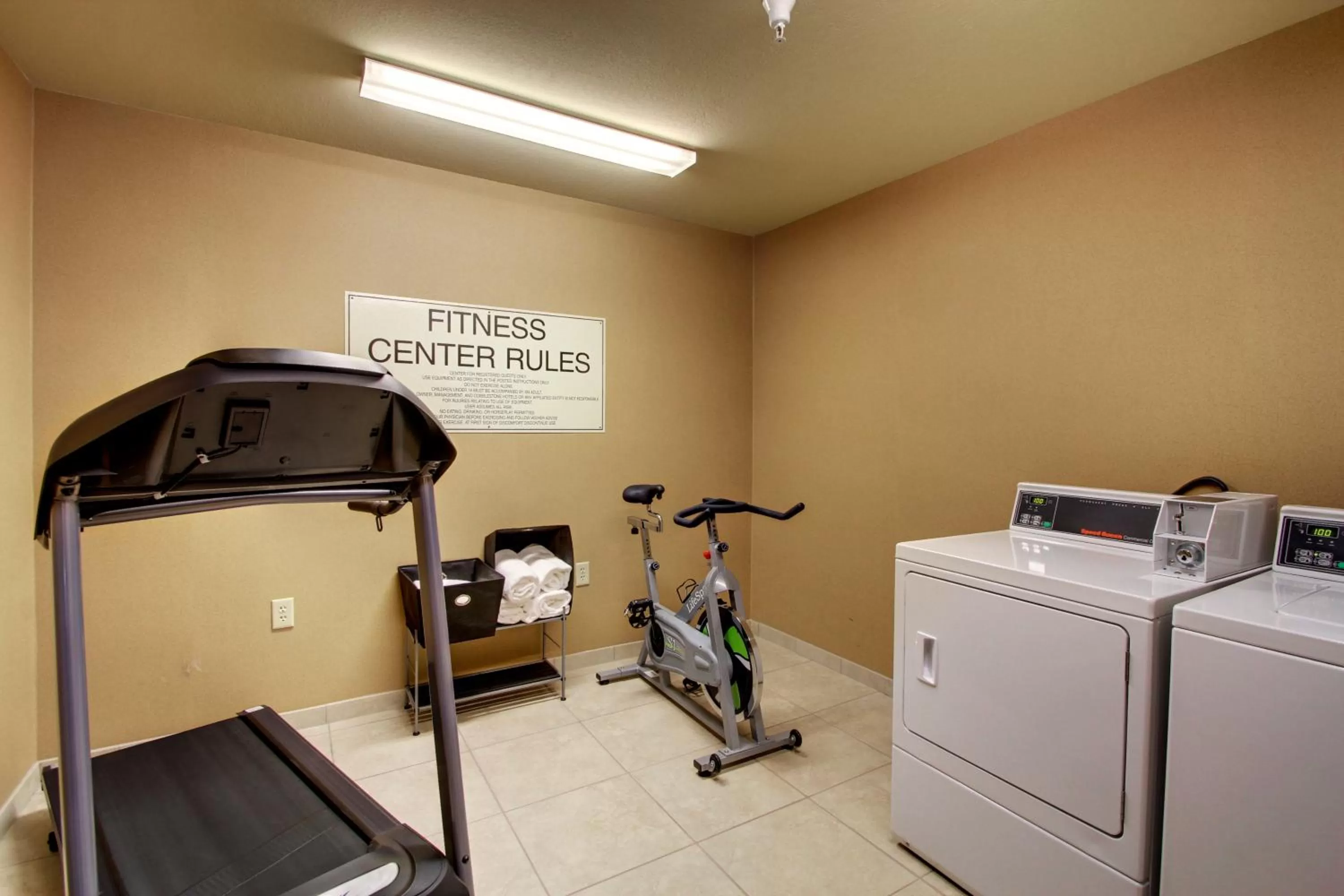 Fitness centre/facilities in Cobblestone Inn & Suites - Rugby