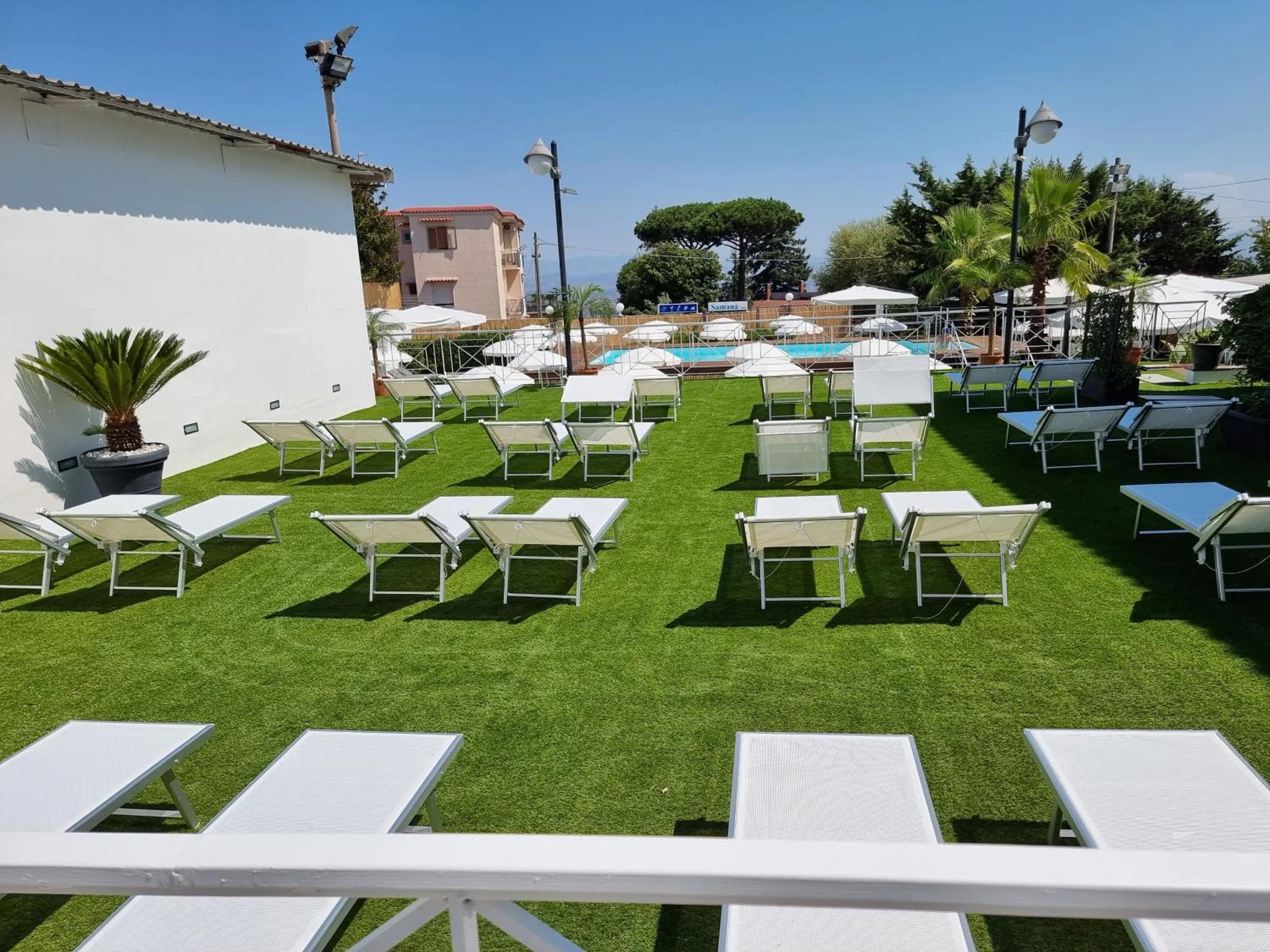Swimming pool in Ranch Palace Hotel