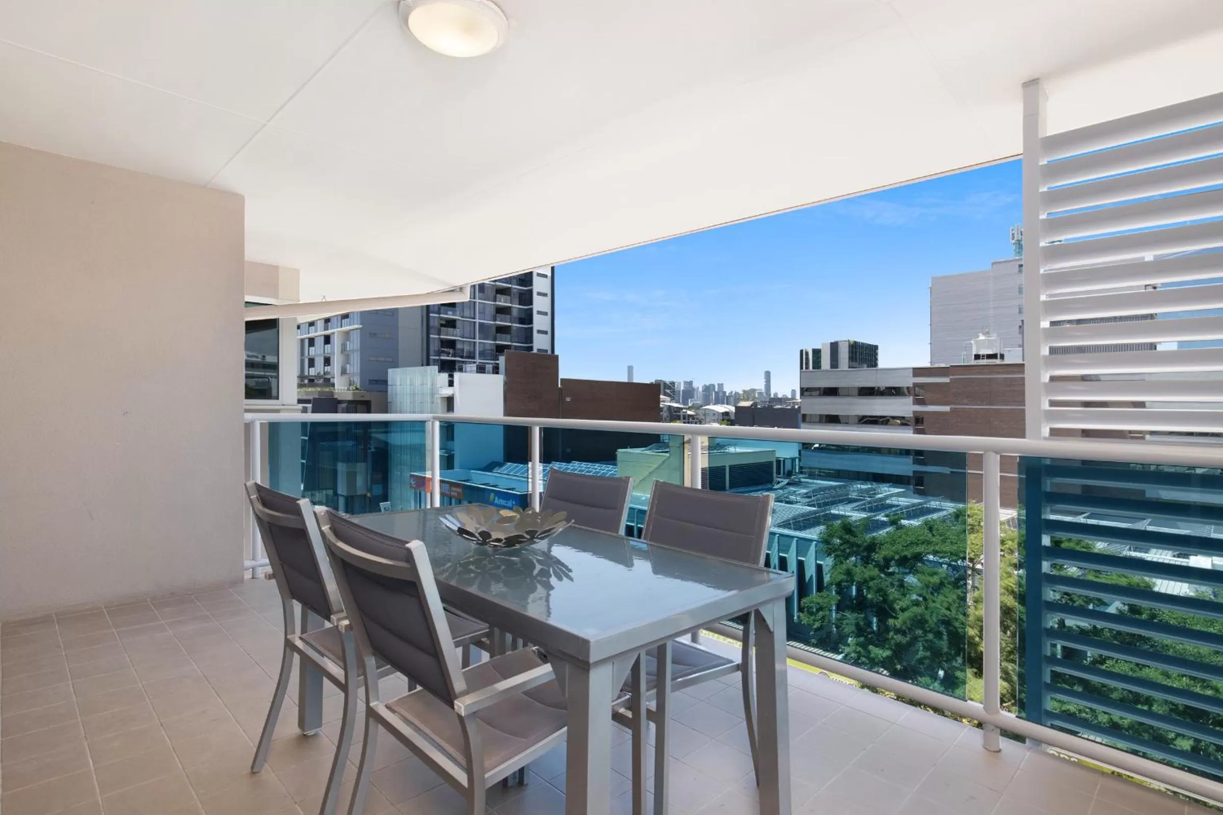 Balcony/Terrace in Jephson Hotel & Apartments
