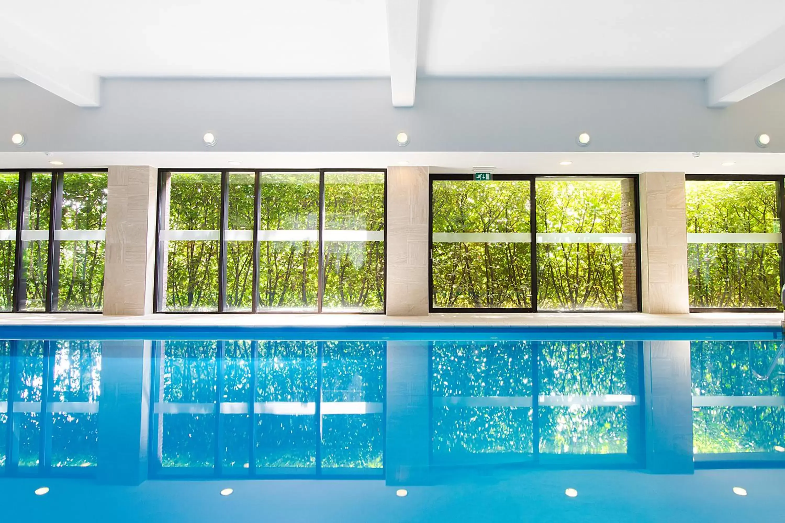 Swimming pool in Bastion Hotel Apeldoorn Het Loo