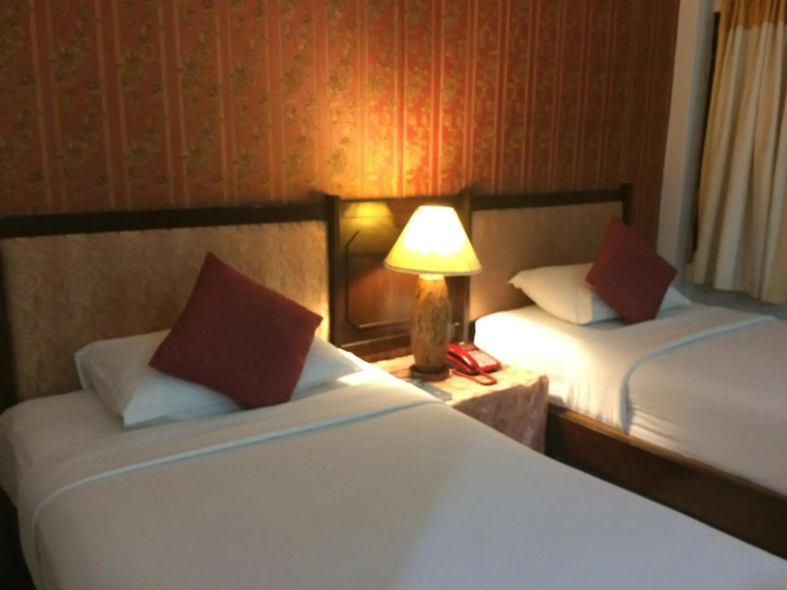 Bedroom, Bed in Changpuak Hotel