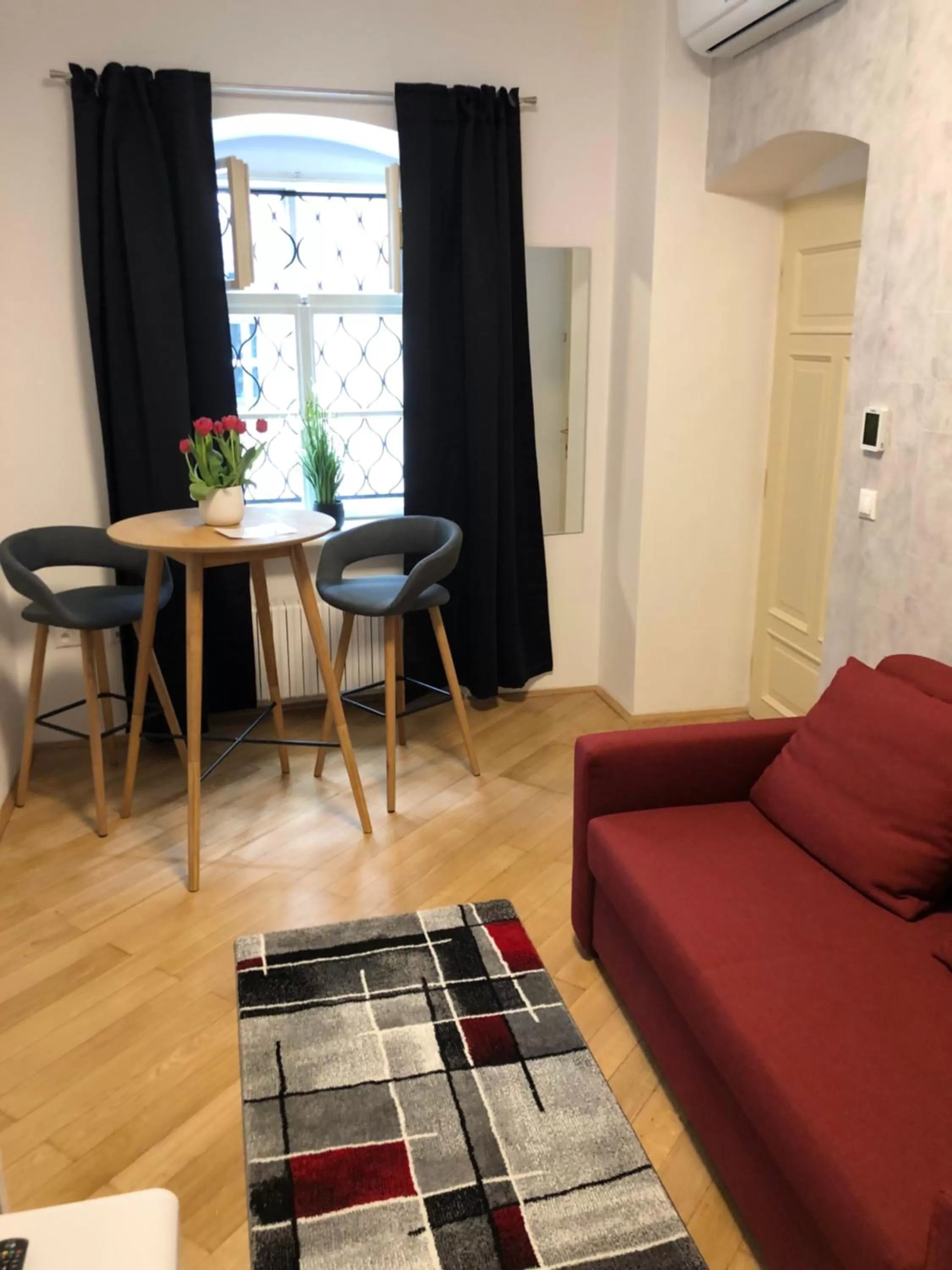 Dining area in Aapartamentoos