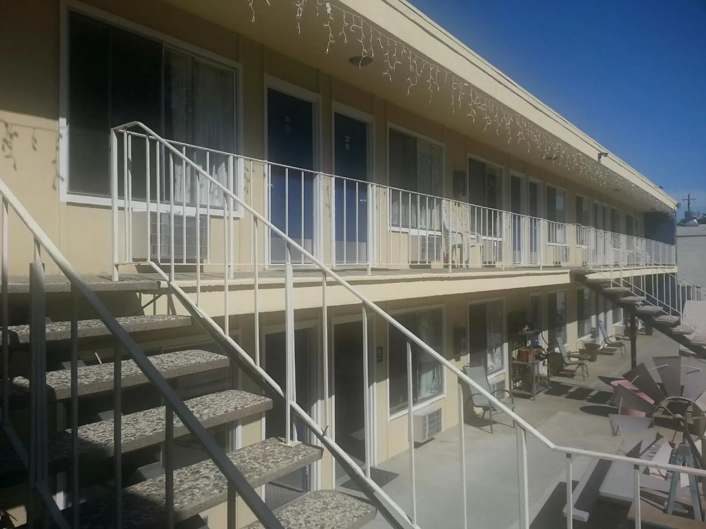 Balcony/Terrace in Colusa Riverside Inn