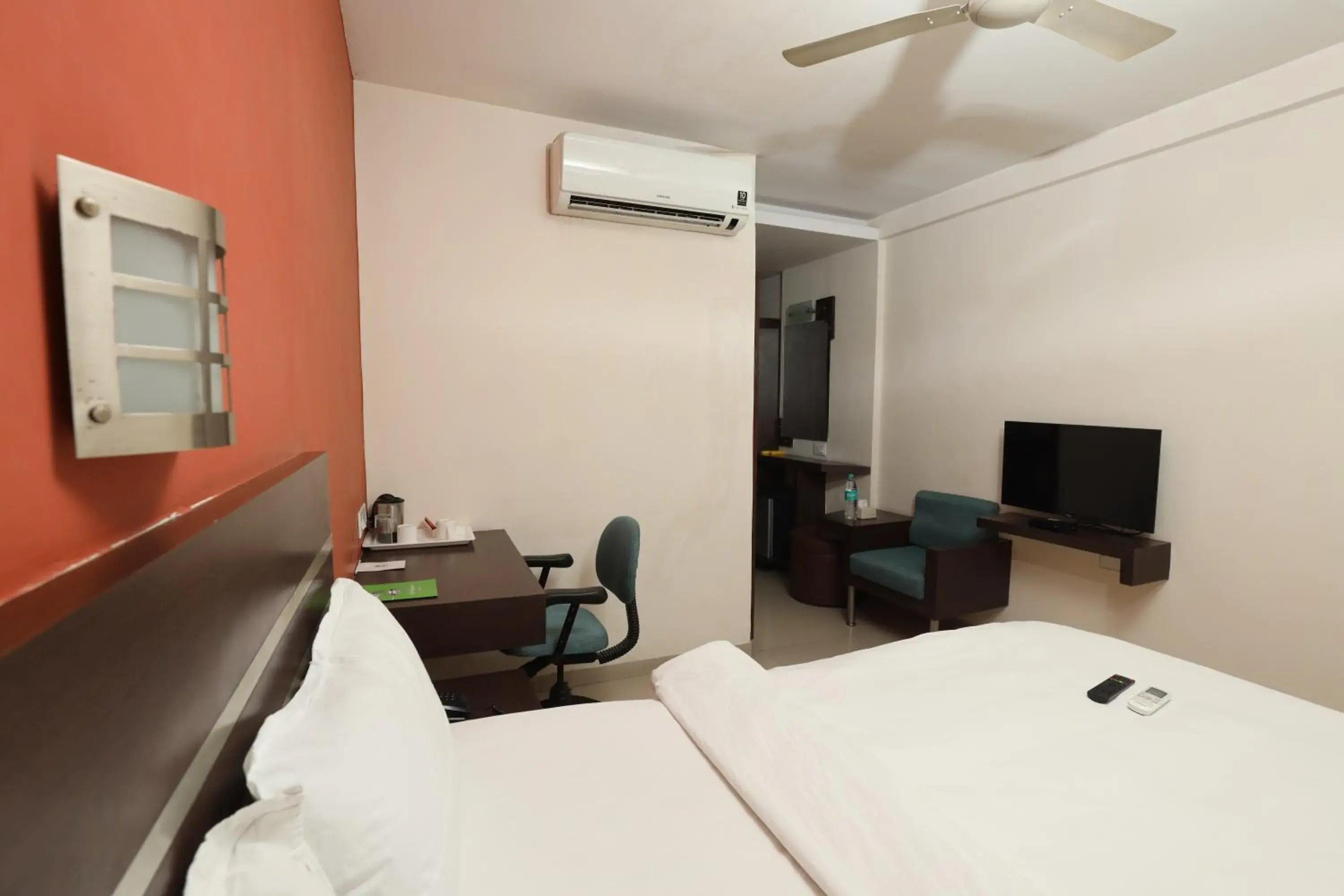 Deluxe Room - single occupancy in Best Western Yuvraj Deluxe Room - single occupancy in Best Western Yuvraj