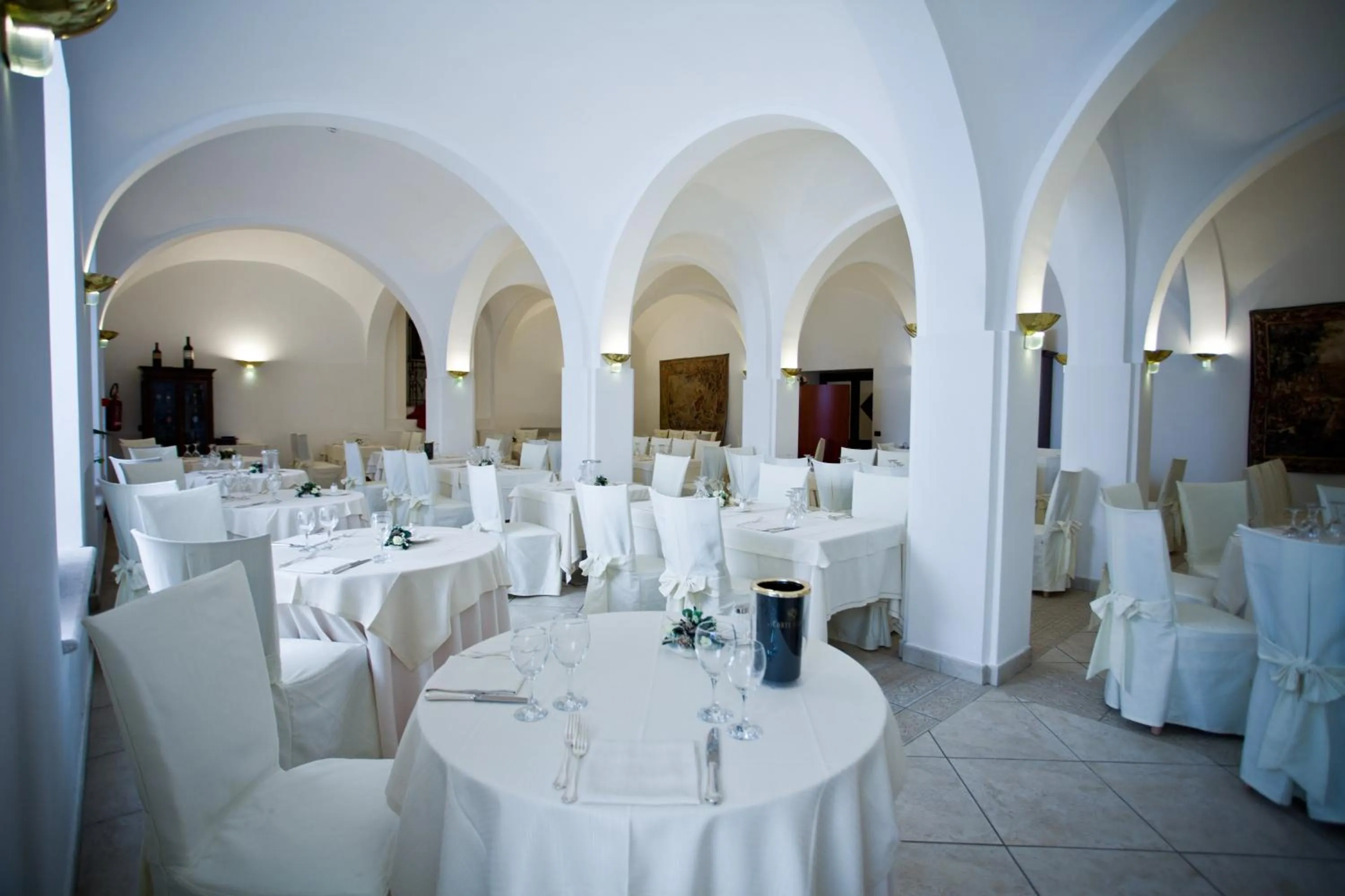 Restaurant/places to eat in Palace Hotel San Michele