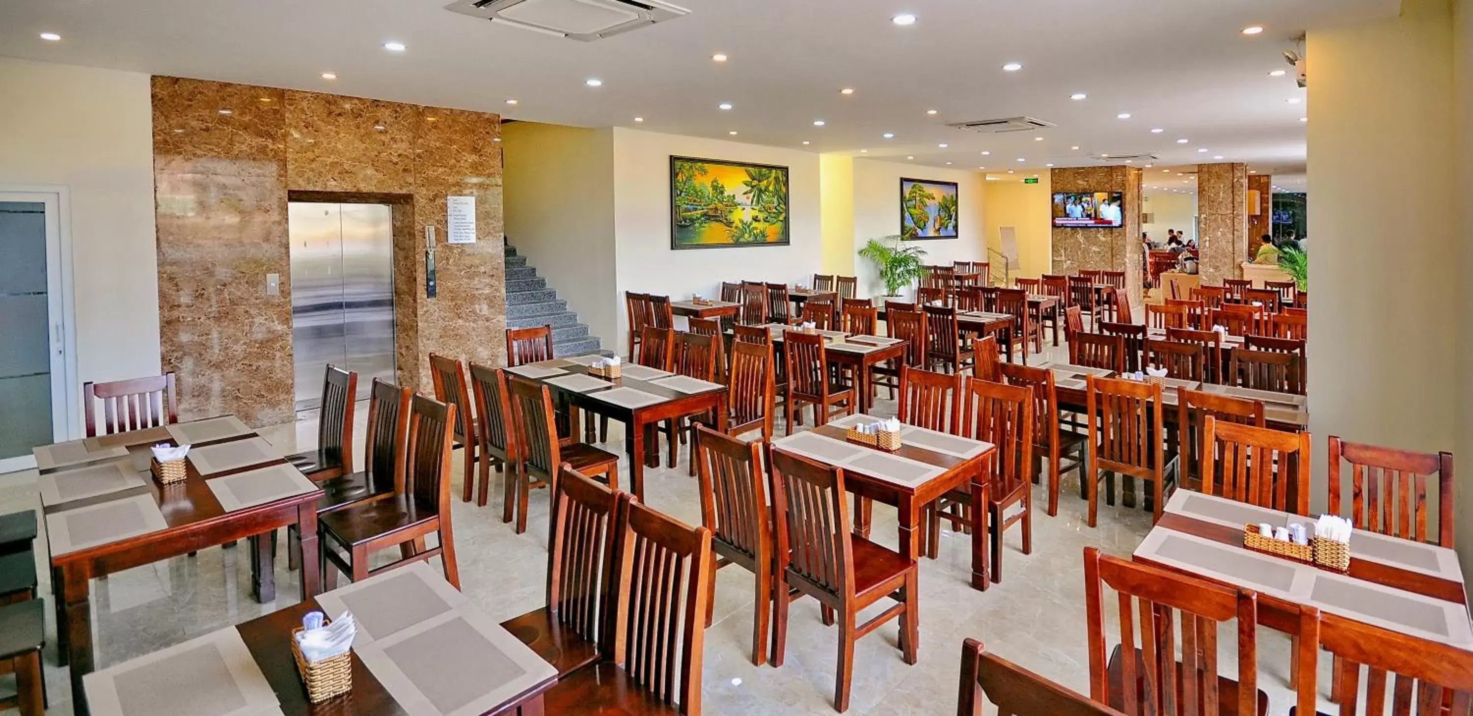 Restaurant/Places to Eat in Rigel Hotel