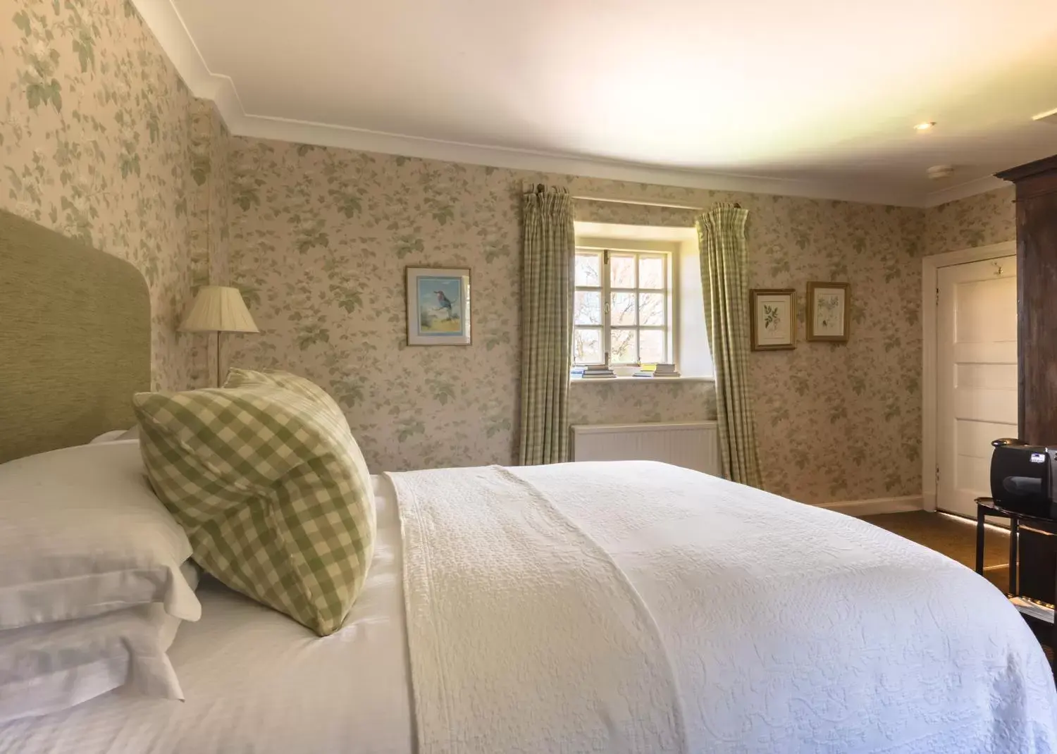 Bed in Greywalls Hotel & Chez Roux