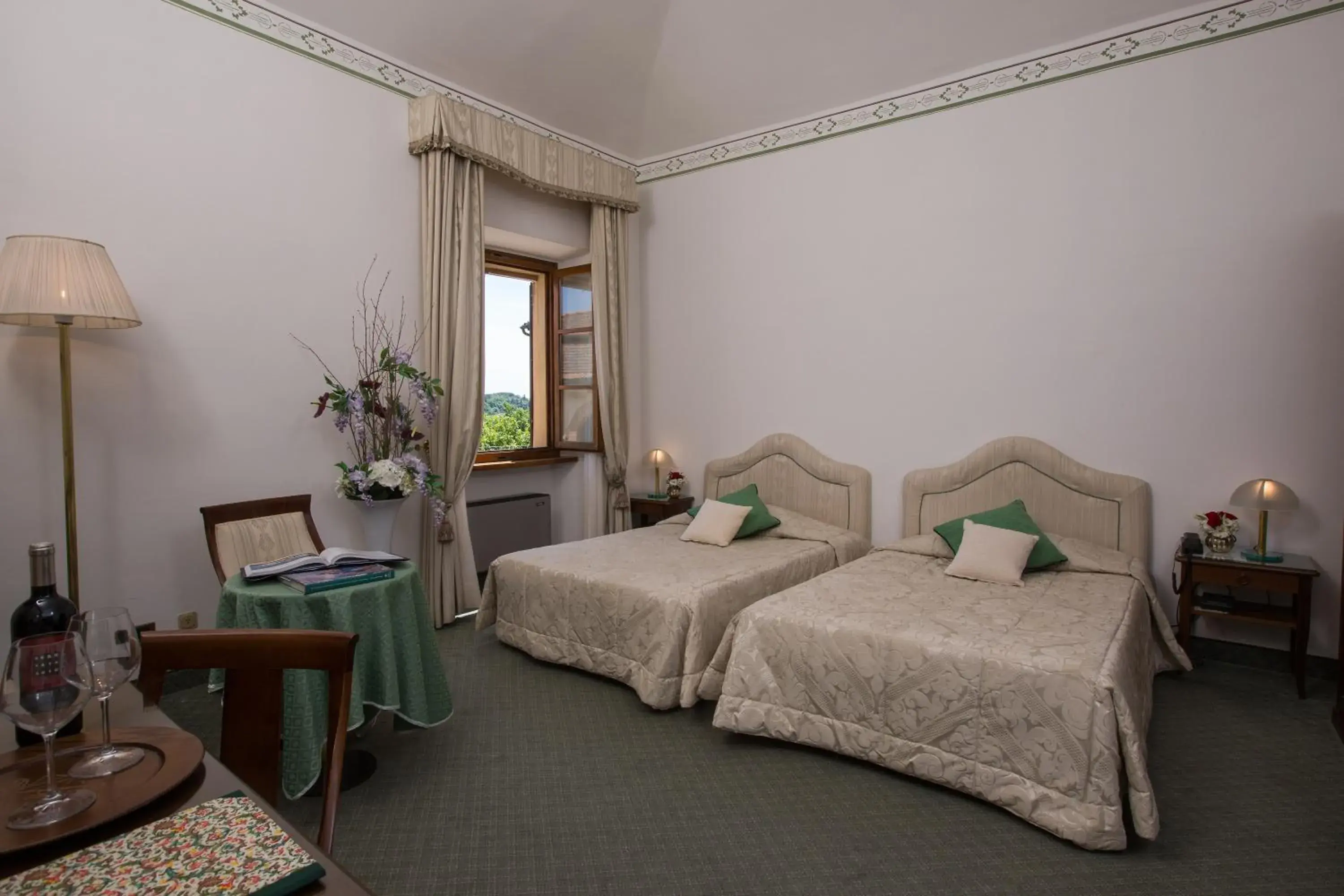 Bed in Hotel Villa San Lucchese