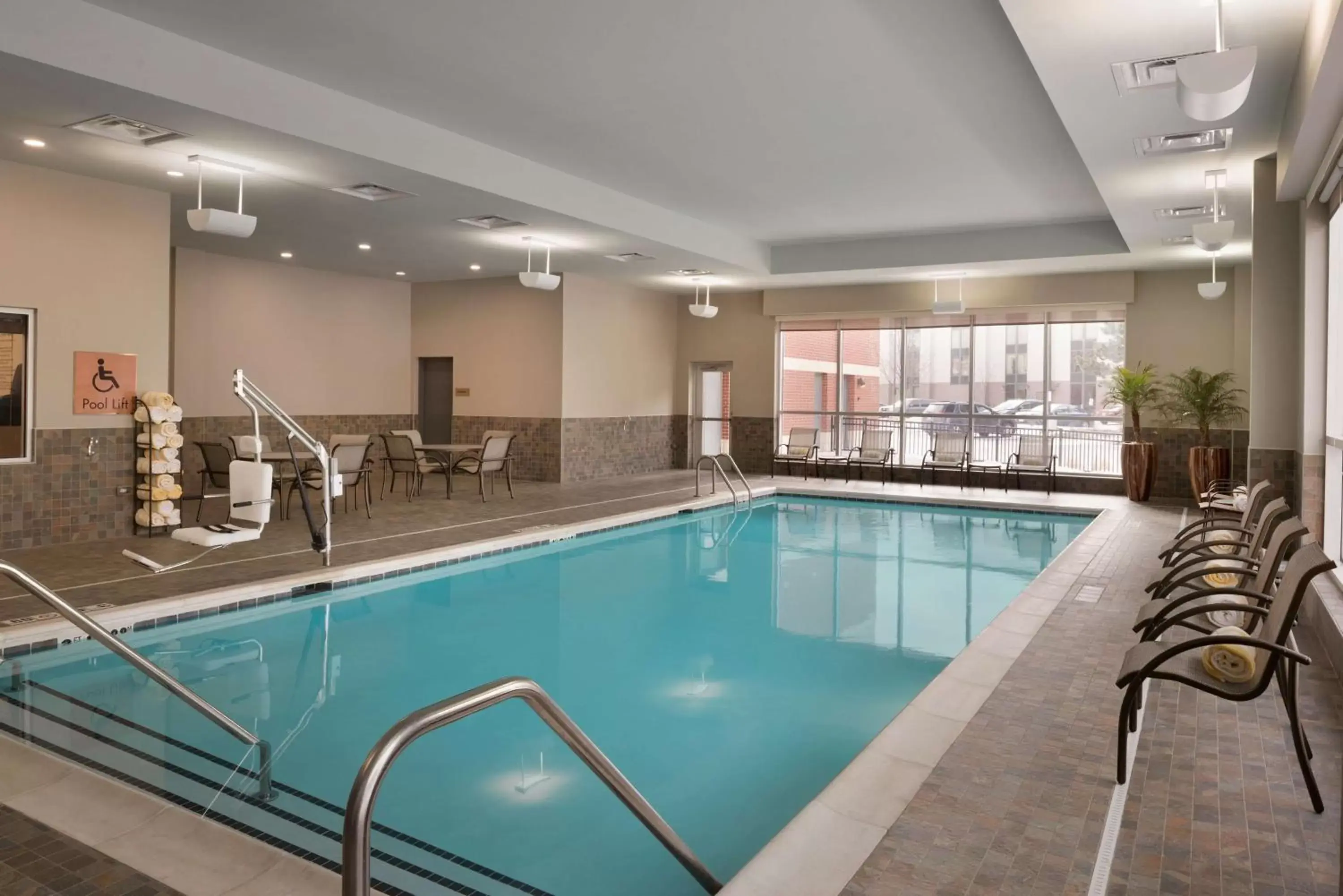 Pool view, Swimming Pool in Embassy Suites by Hilton Chicago Naperville