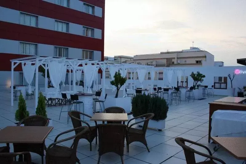 Balcony/Terrace, Restaurant/Places to Eat in Hotel Acosta Centro