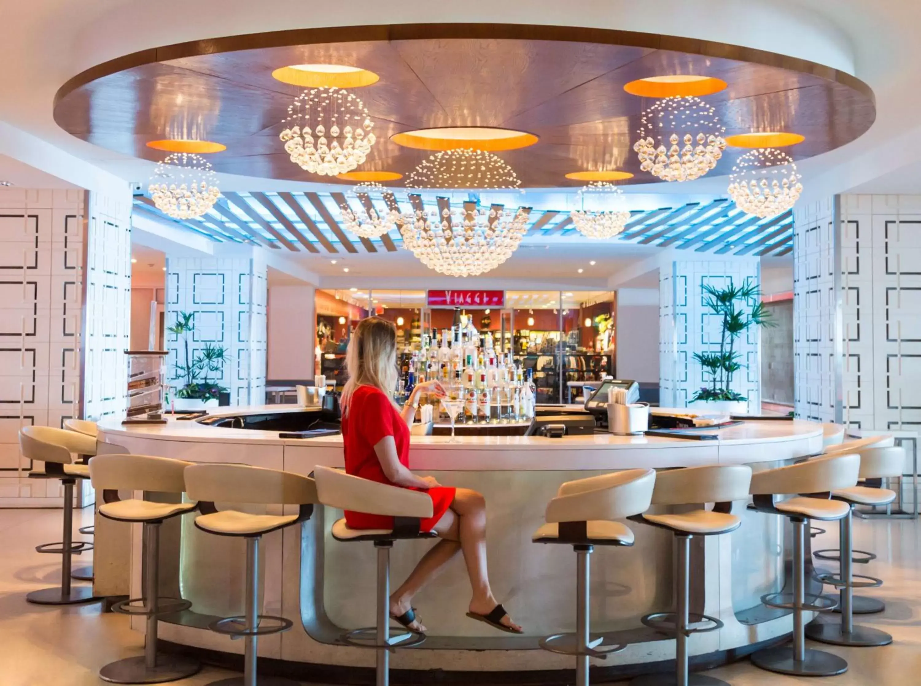 Lobby or reception, Lounge/Bar in The Condado Plaza Hilton