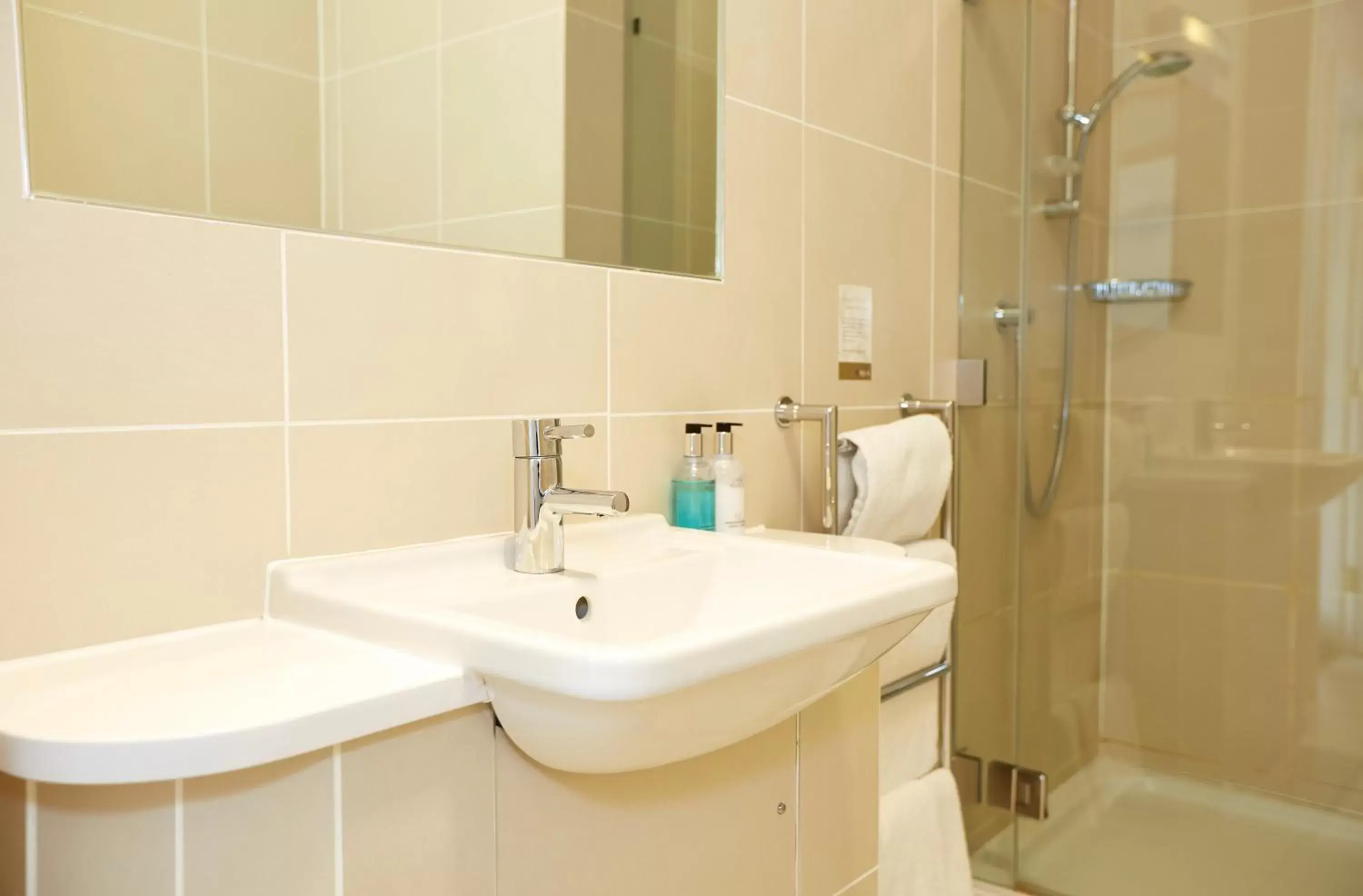 Shower, Bathroom in Ryde Castle by Greene King Inns