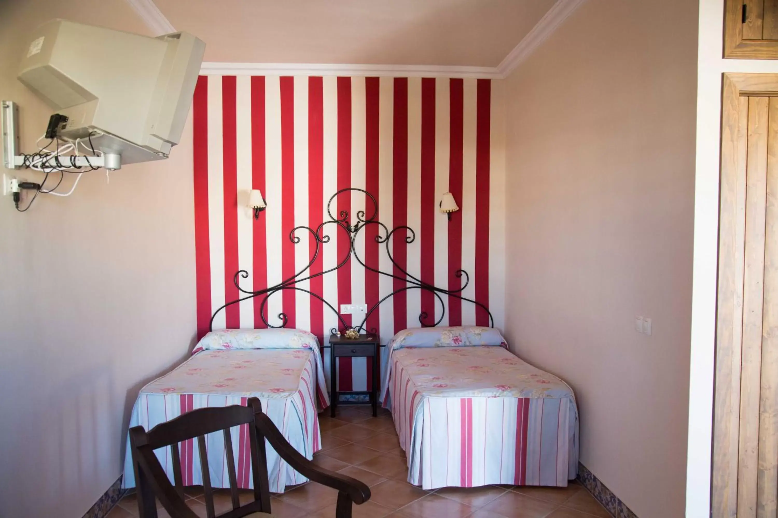 Photo of the whole room, Bed in Hotel Rural Andalucia