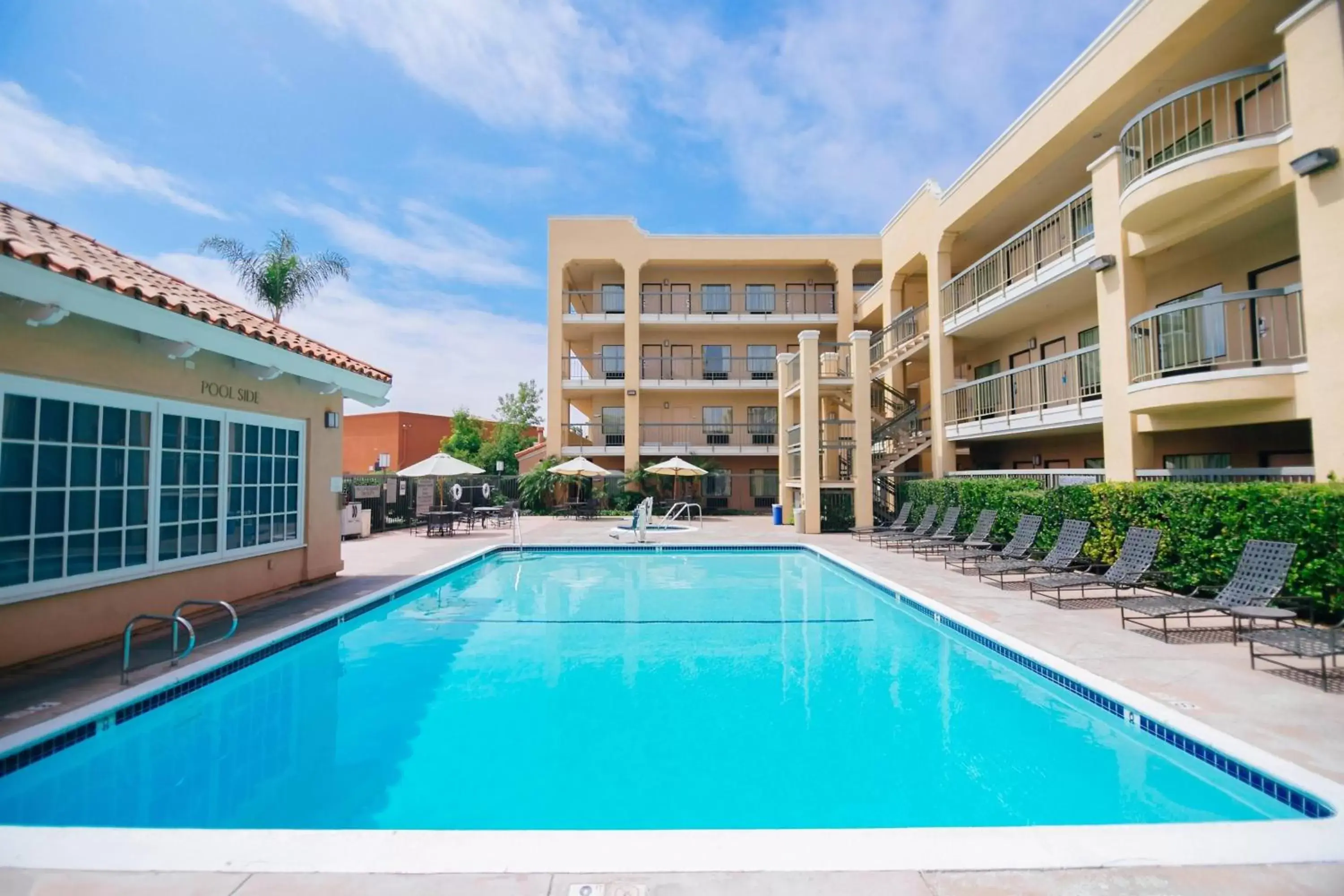 Swimming pool, Property Building in Fairfield Inn Anaheim Hills Orange County