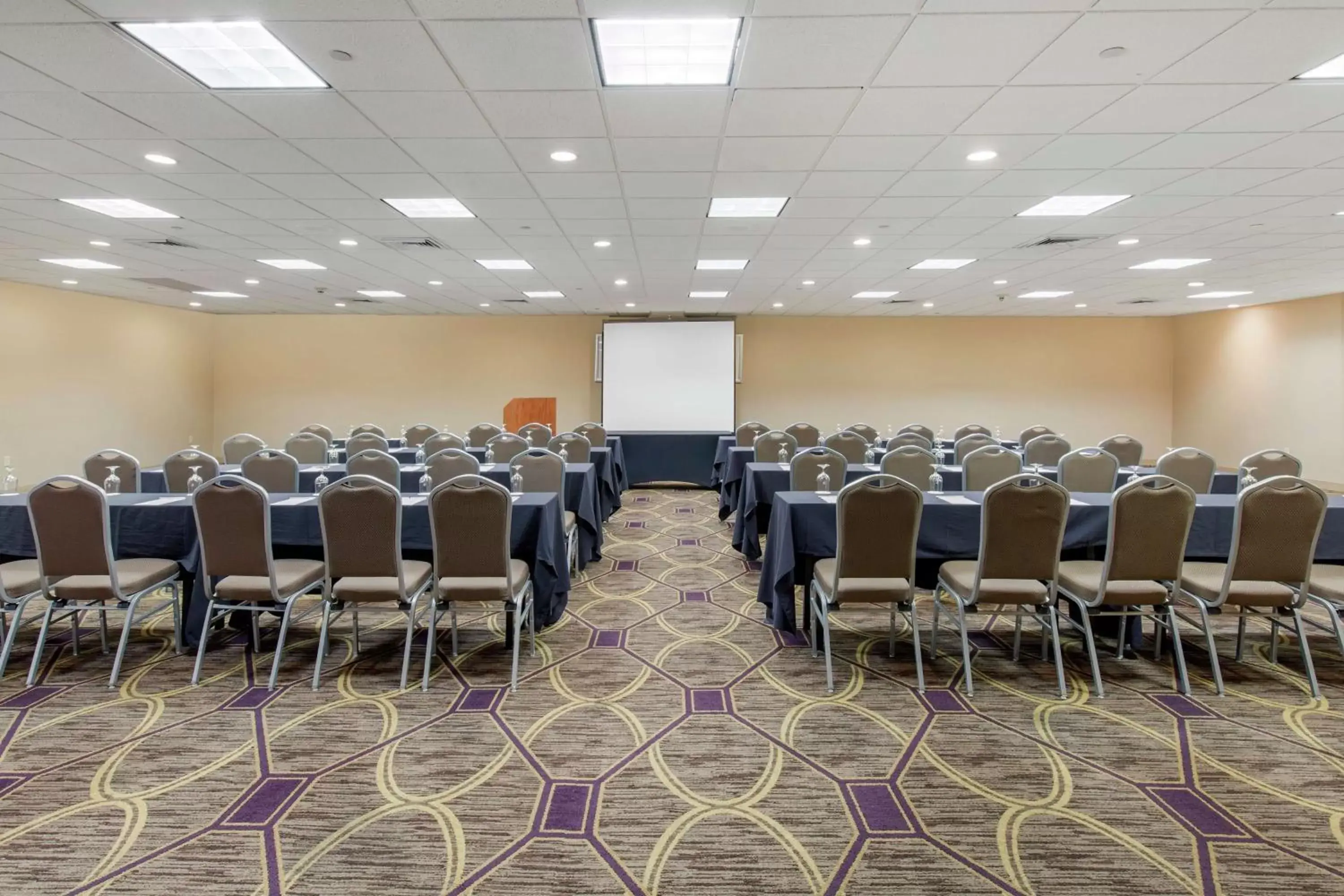 Meeting/conference room in DoubleTree by Hilton Downtown Wilmington - Legal District