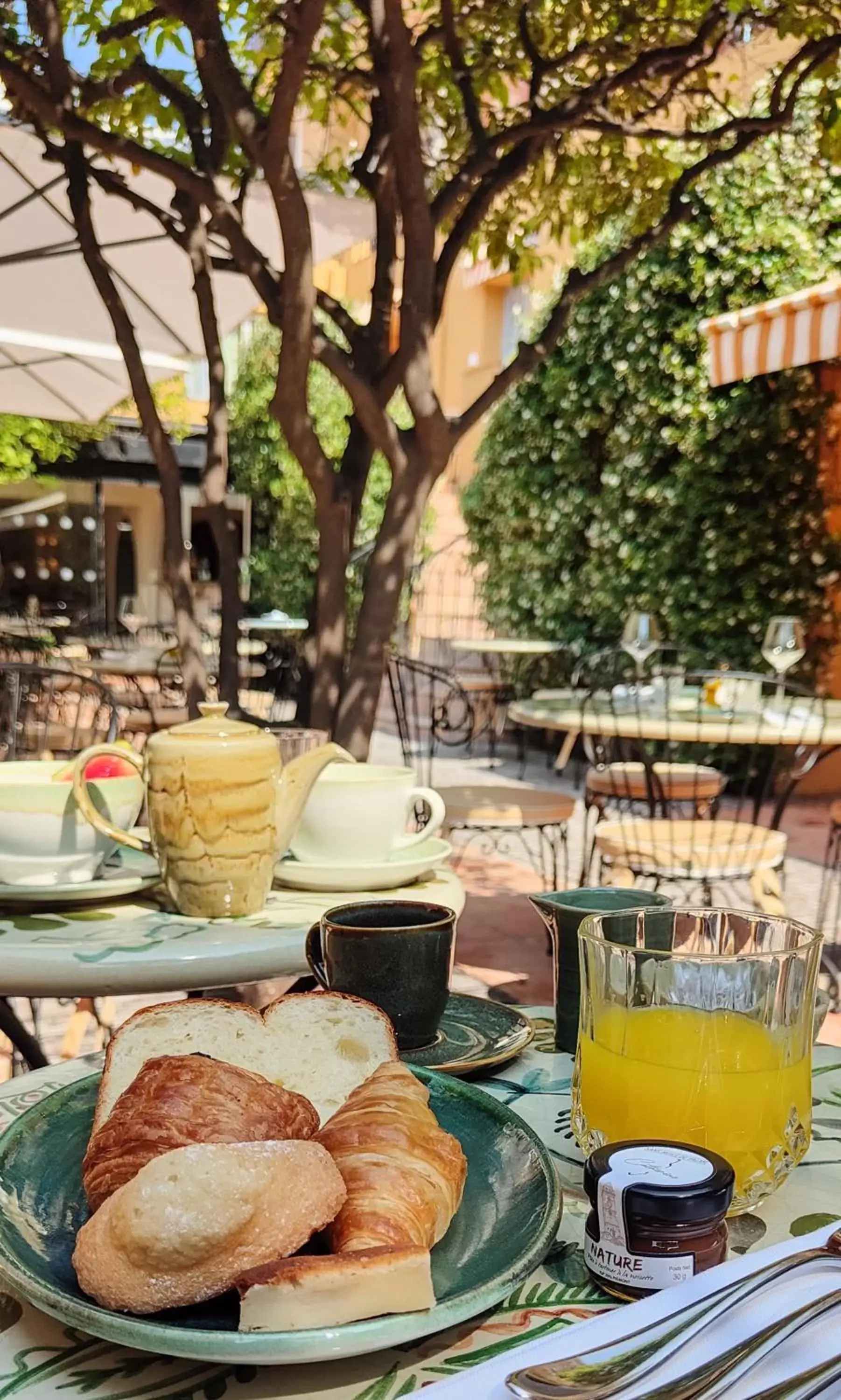 Breakfast in Hôtel La Pérouse Nice Baie des Anges - Recently fully renovated