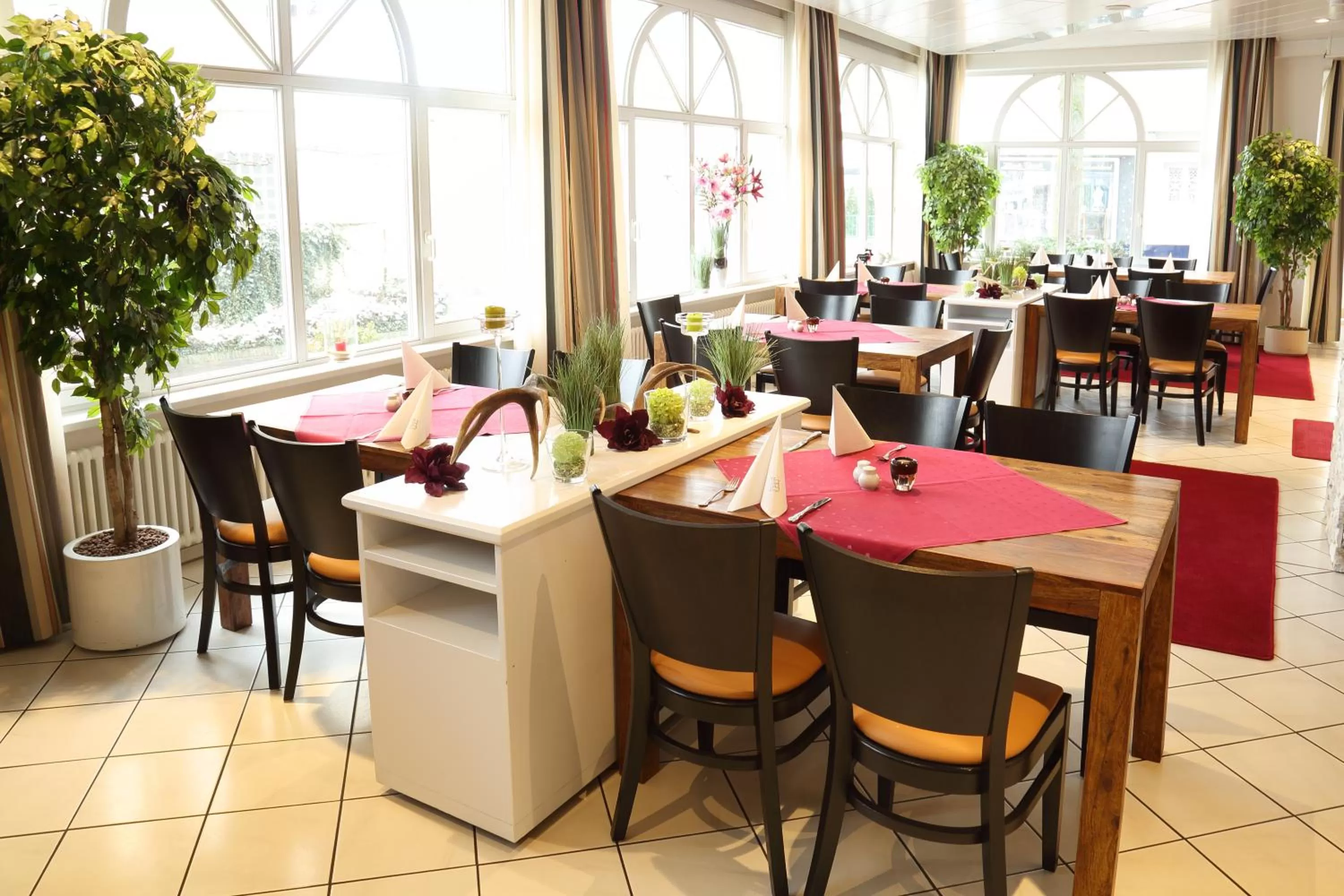 Restaurant/places to eat in Lobinger Hotel Weisses Ross