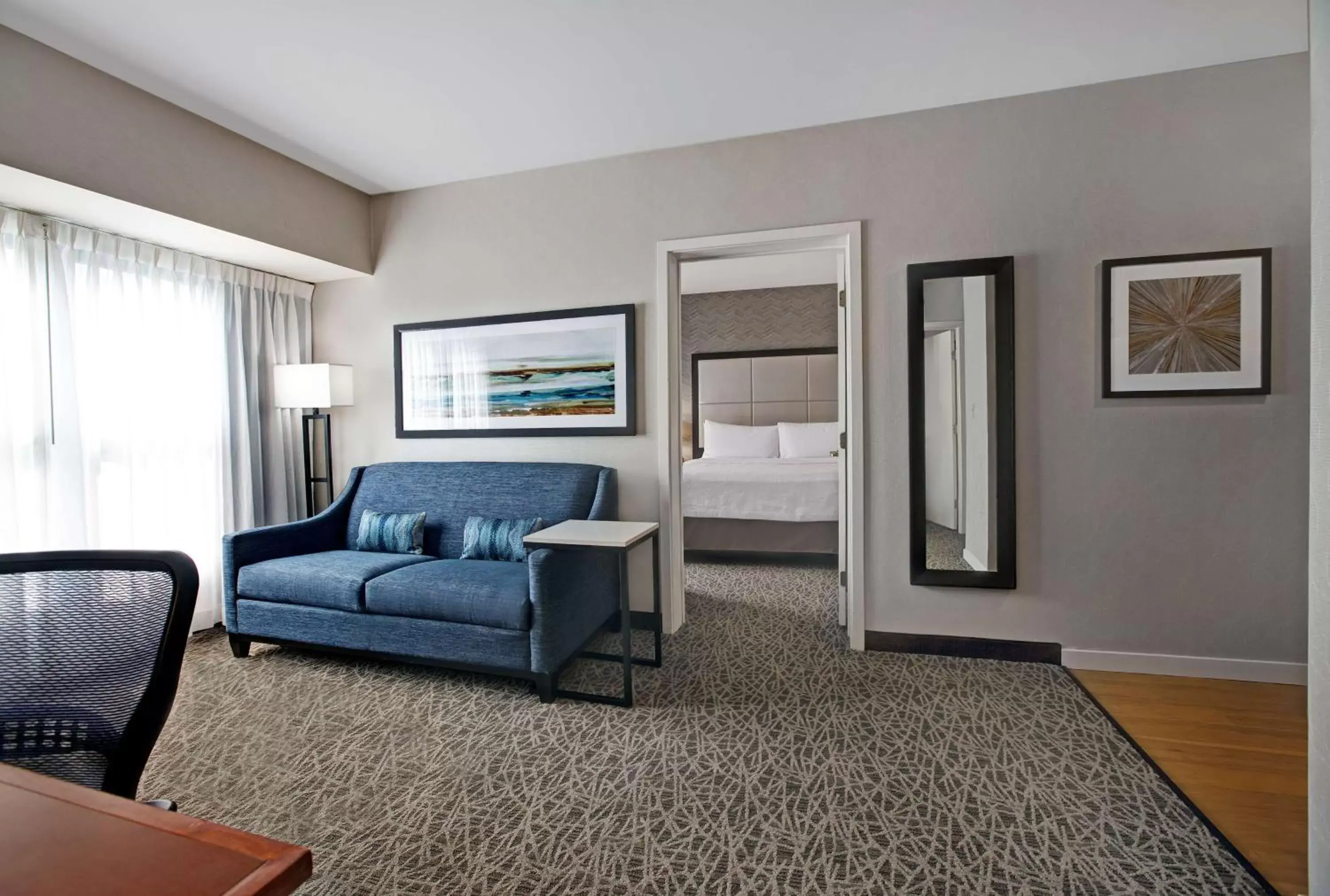 Living room, Seating Area in Homewood Suites by Hilton Chicago-Lincolnshire